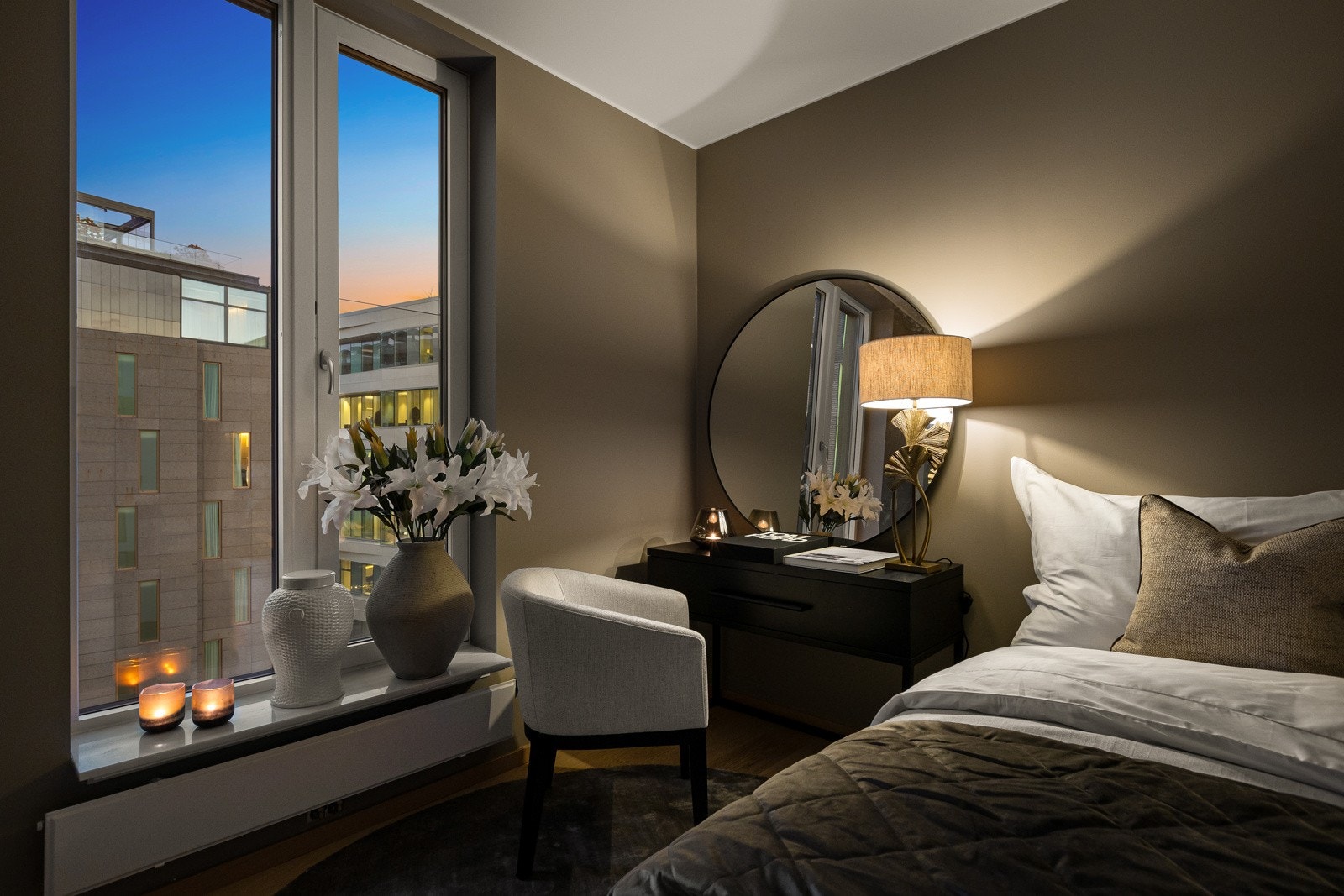 Soverommet kan benyttes som leilighetens kontor, barnerom eller gjesterom etter ønskelig behov Galleribilde