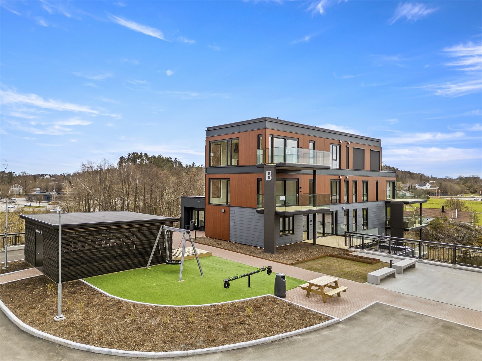 Lettstelt og lettvint - Nytt og bekymringsløst med adkomst direkte fra gateplan Galleribilde