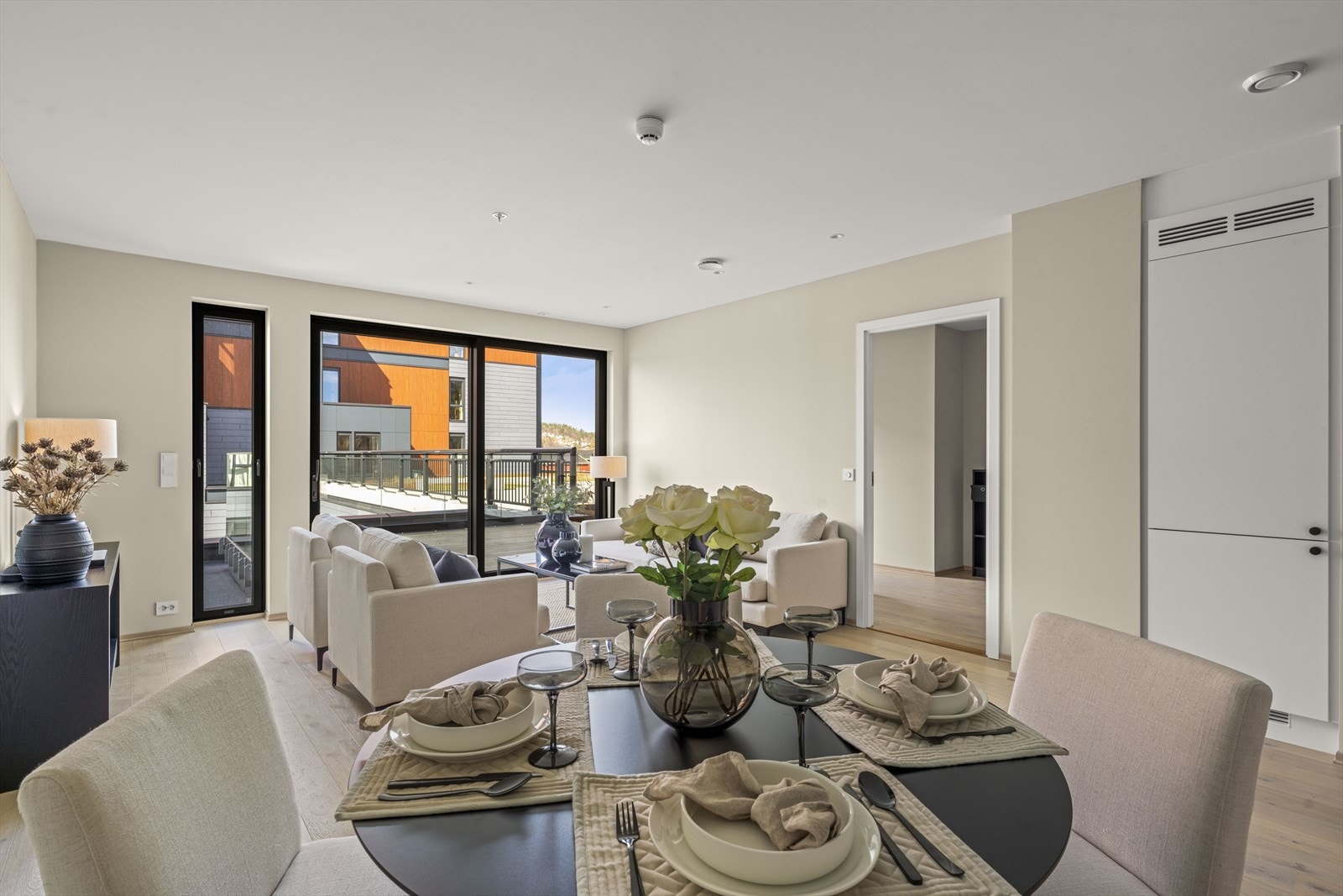 Stue med spisestue Galleribilde