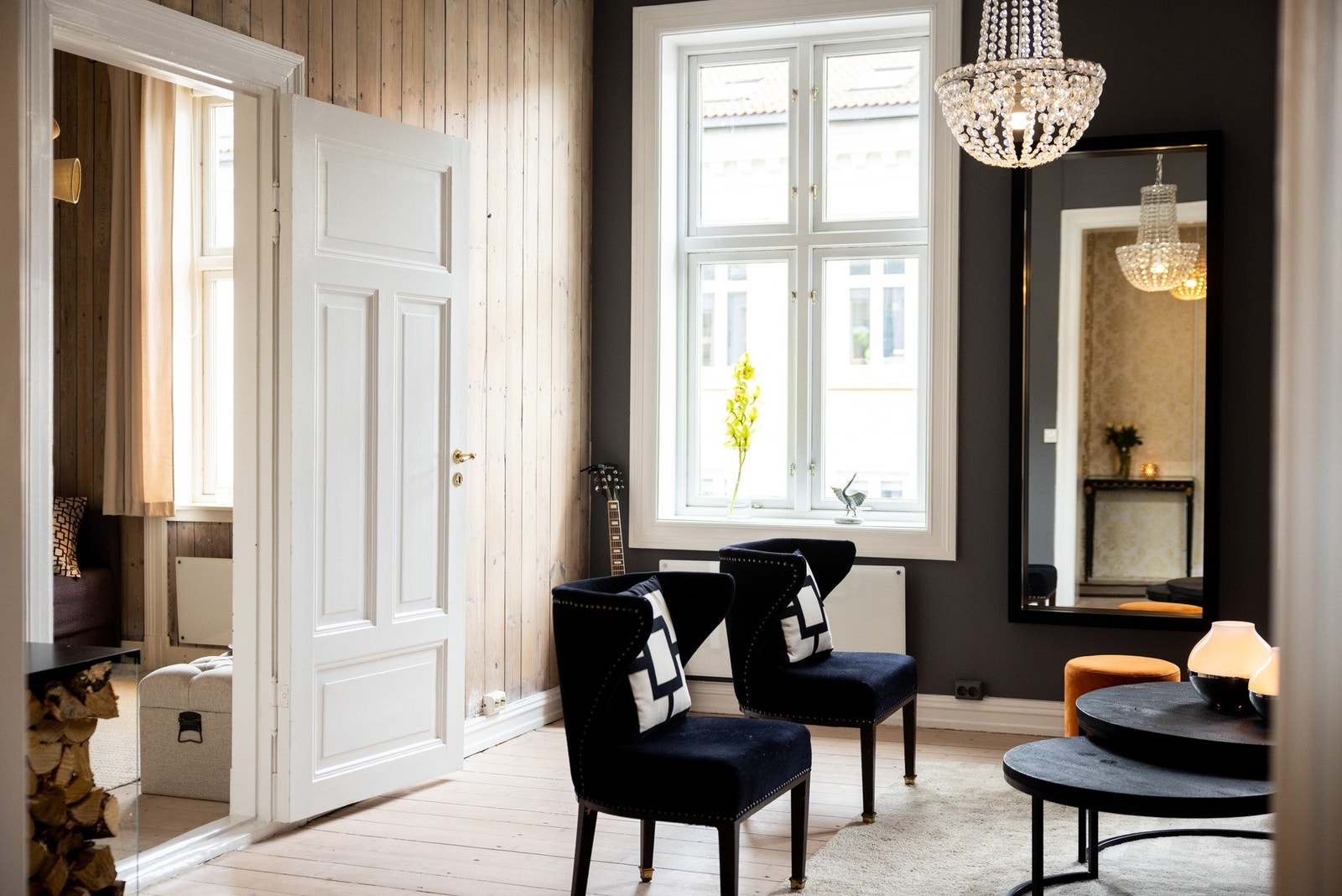 Klassiske, flotte vinduslfater. Galleribilde