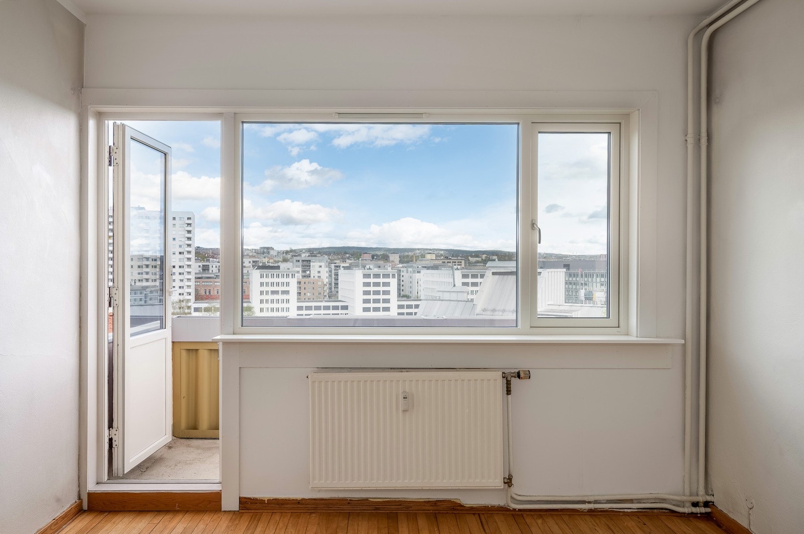 Et fint oppussingsobjekt beliggende i byggets 5.etasje og har fantastisk utsikt. Galleribilde