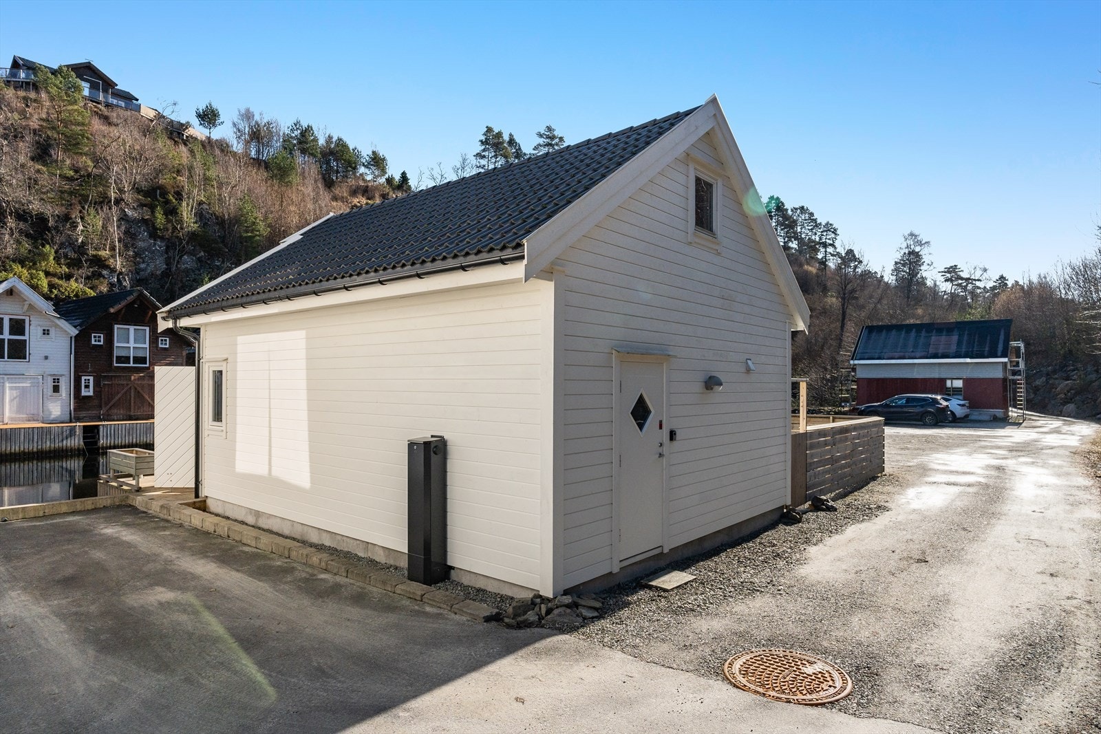 Inngangsparti. Galleribilde