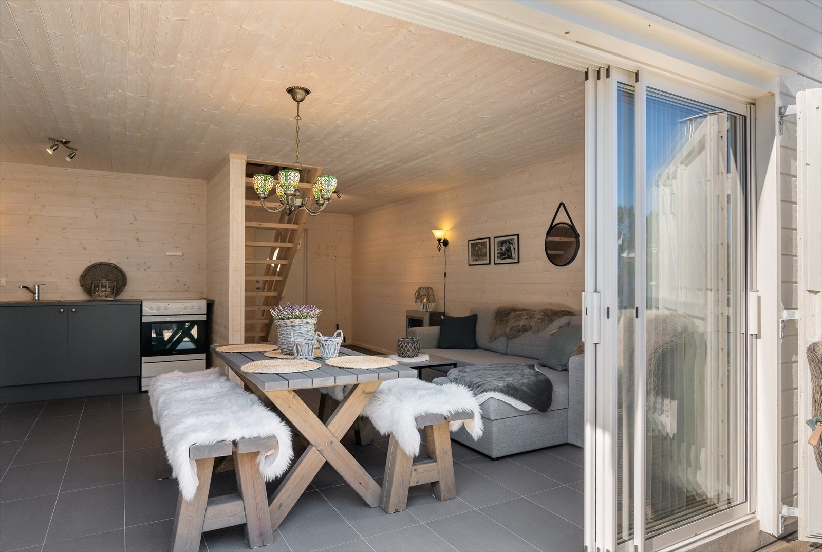 Her er det bare til å åpne opp og nyte omgivelsene under ett bedre måltid. Galleribilde