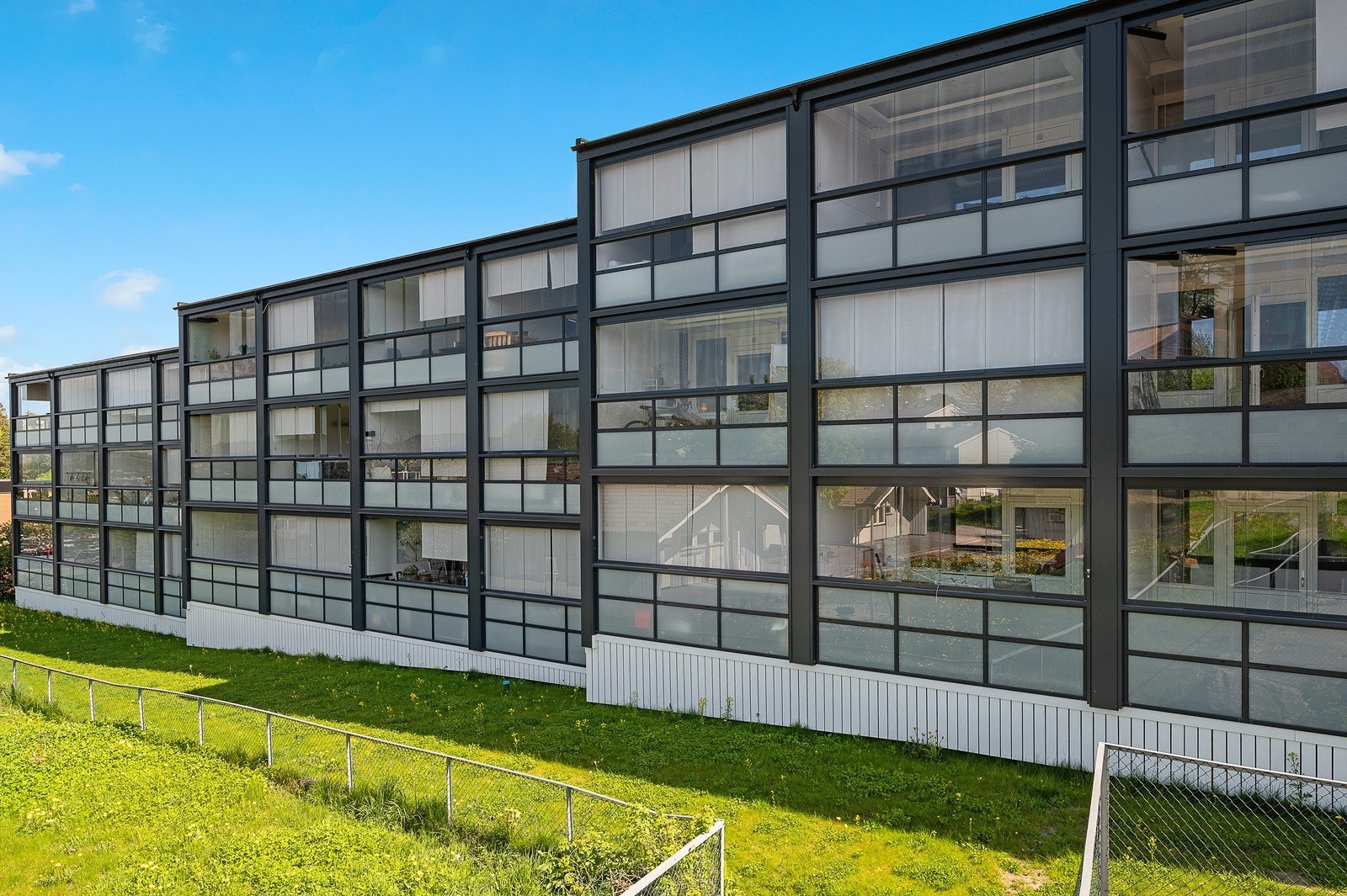 Leiligheten ligger fint til på Skrukkerød med gåavstand til Porsgrunn sentrum og alle fasiliteter Galleribilde