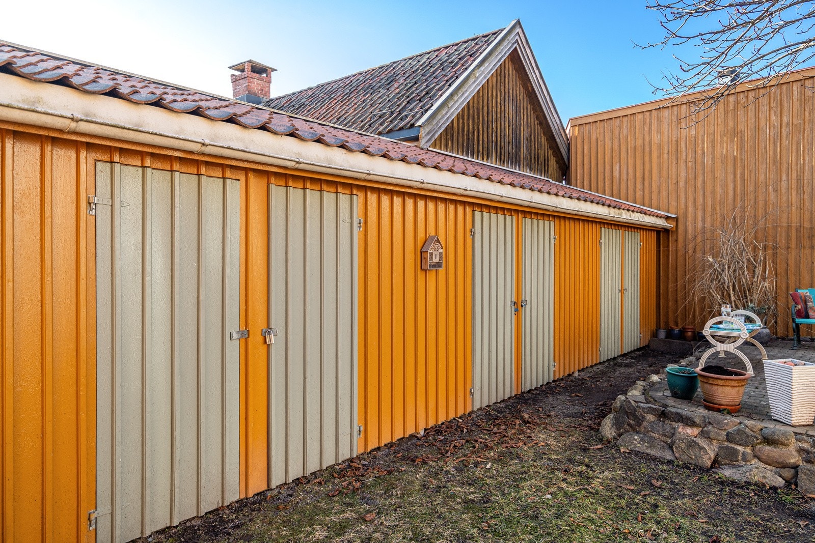 Leiligheten har en bod i bakgården. Galleribilde