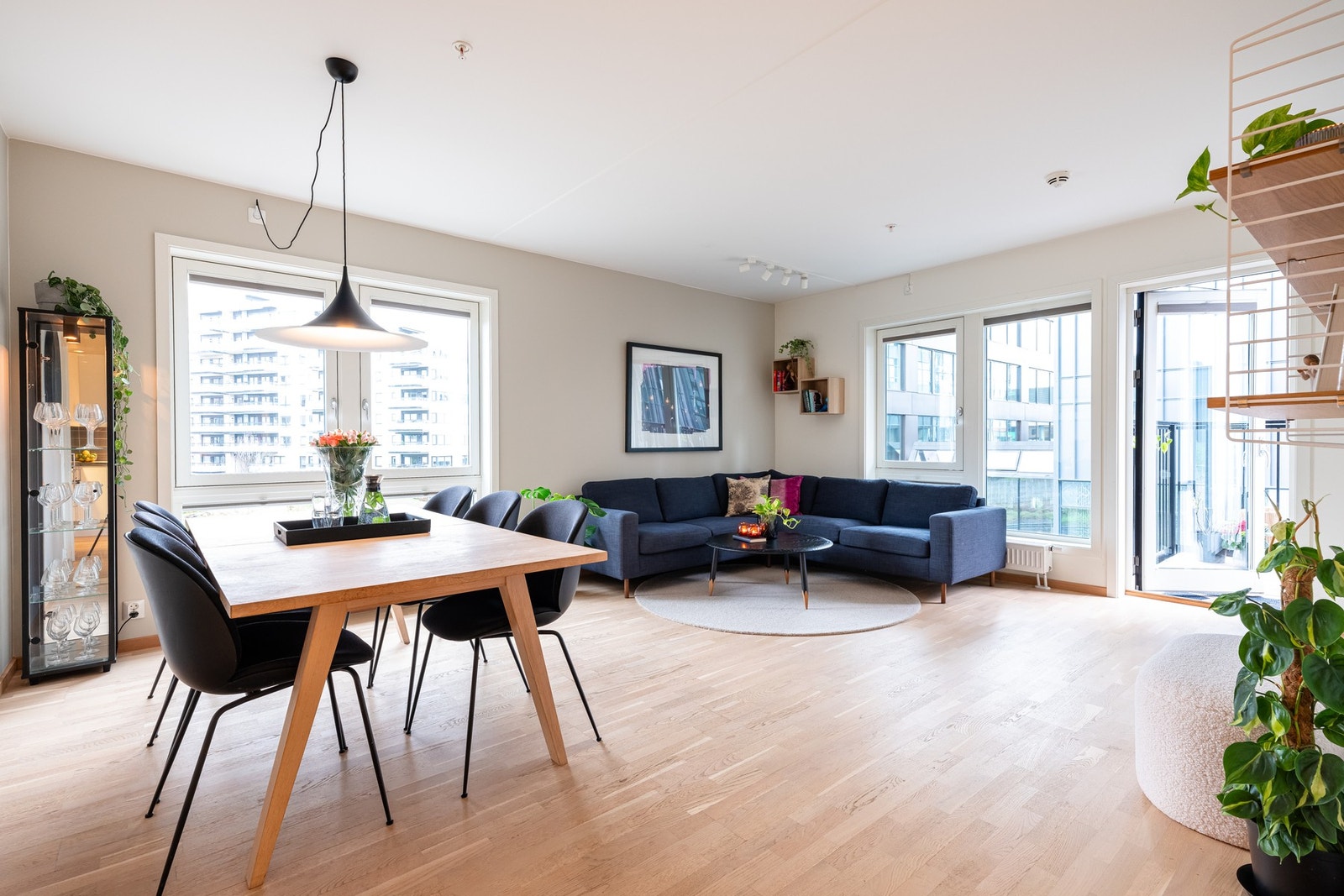 Fredrik Lund ved EIE Løren ønsker velkommen til Krydderhagen og Bøkkerveien 14 C! Galleribilde