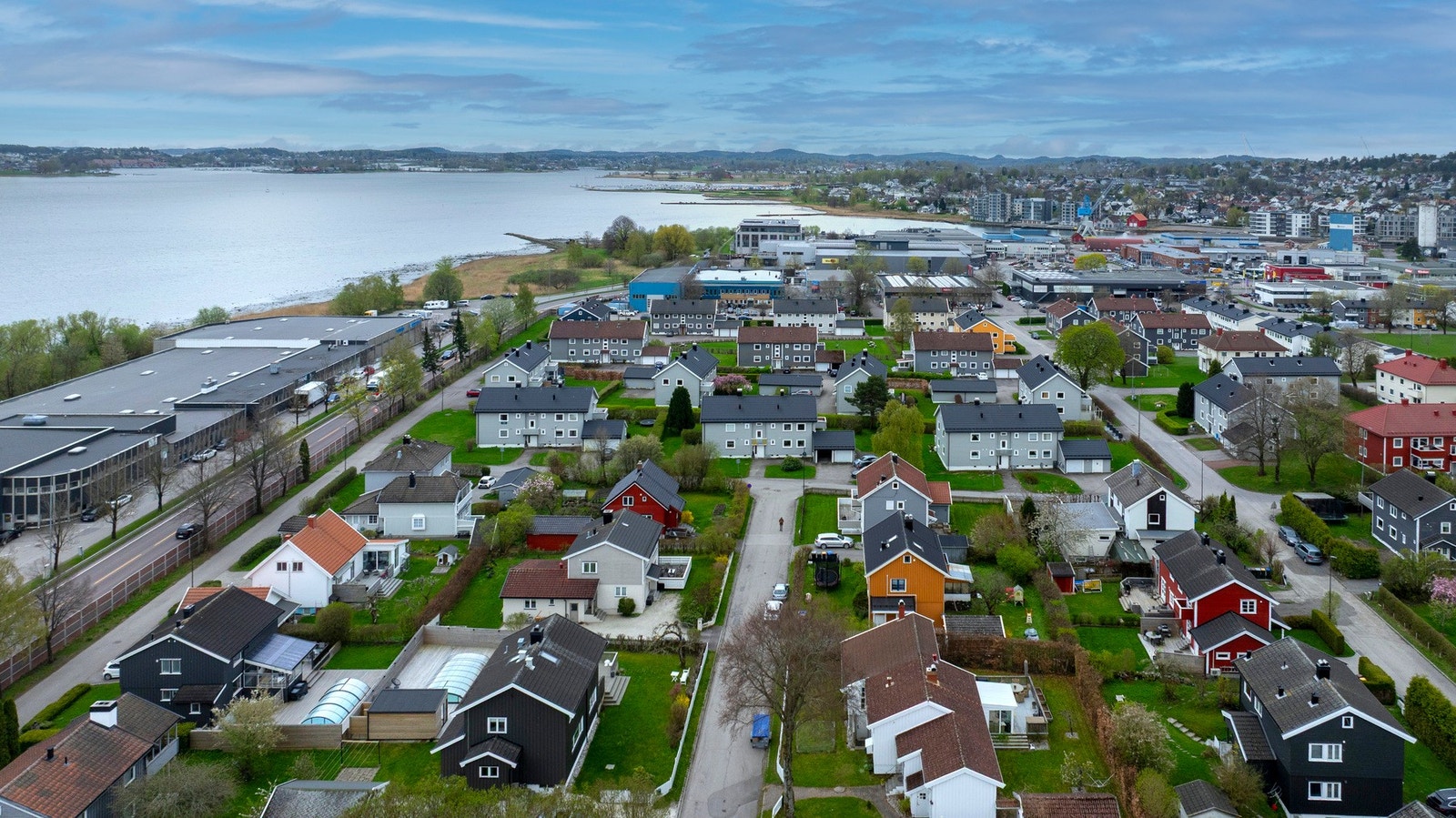 Det er også kort vei til Tønsberg stadion, som blant annet er et godt utgangspunkt for fine turer i Frodeåsen. Her finner du lysløype på ca. 6 km og flere oppkjørte skiløyper vinterstid. Galleribilde