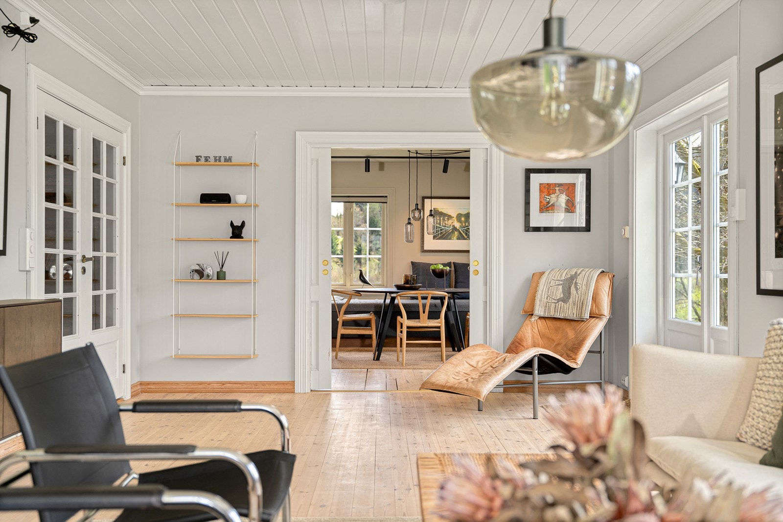 Stue med adkomst til kjøkken Galleribilde