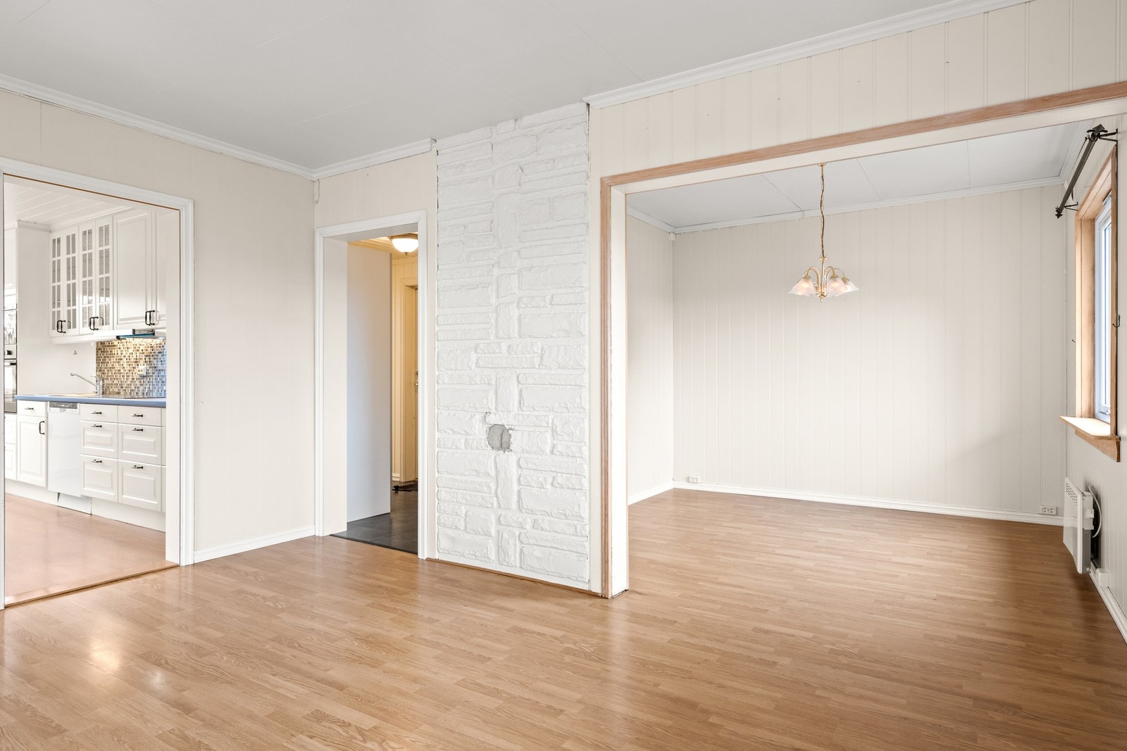 Veggen kan settes opp igjen hvis det er behov for 2 soverom Galleribilde