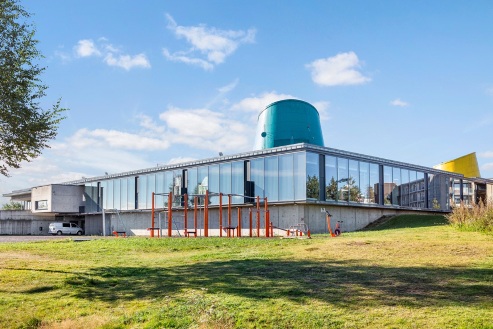 Råholt ungdomsskole er bare en gåtur unna boligen. Galleribilde
