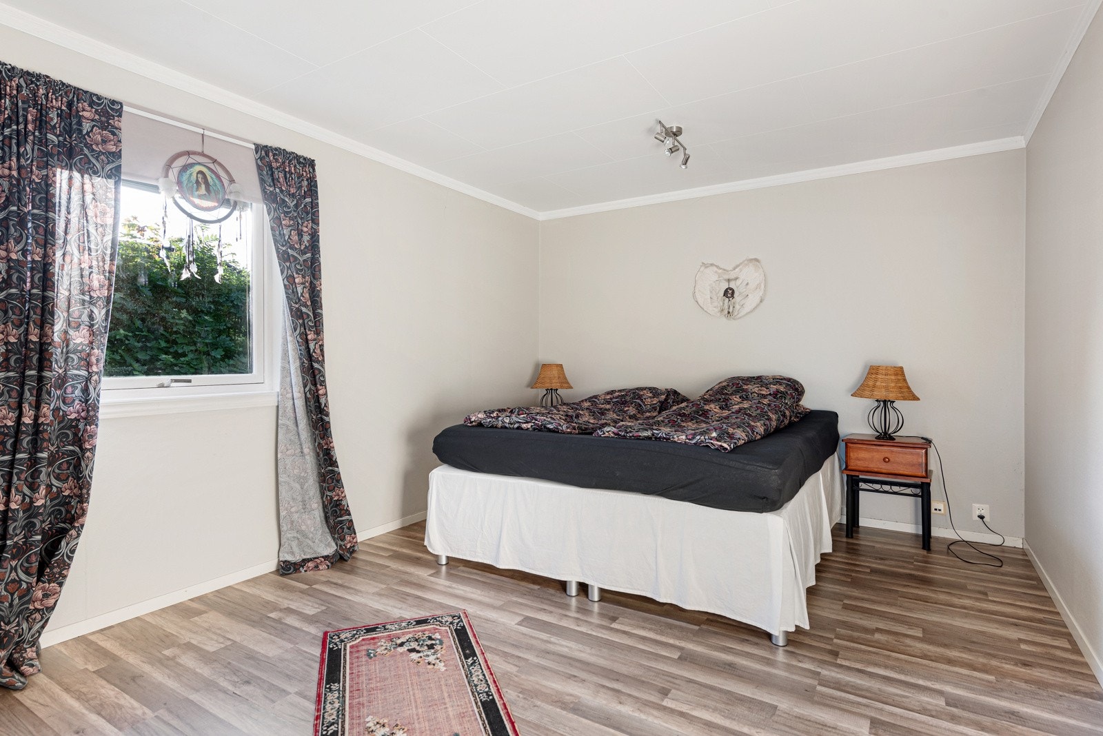 Det er tre soverom i boligen. Galleribilde