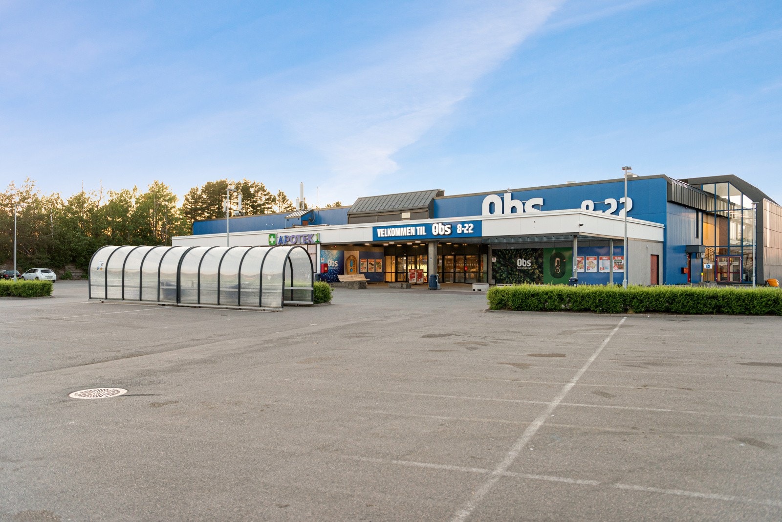 Dagligvarehandelen kan gjøres på blant annet Coop Obs som ligger i nærheten av boligen. Galleribilde