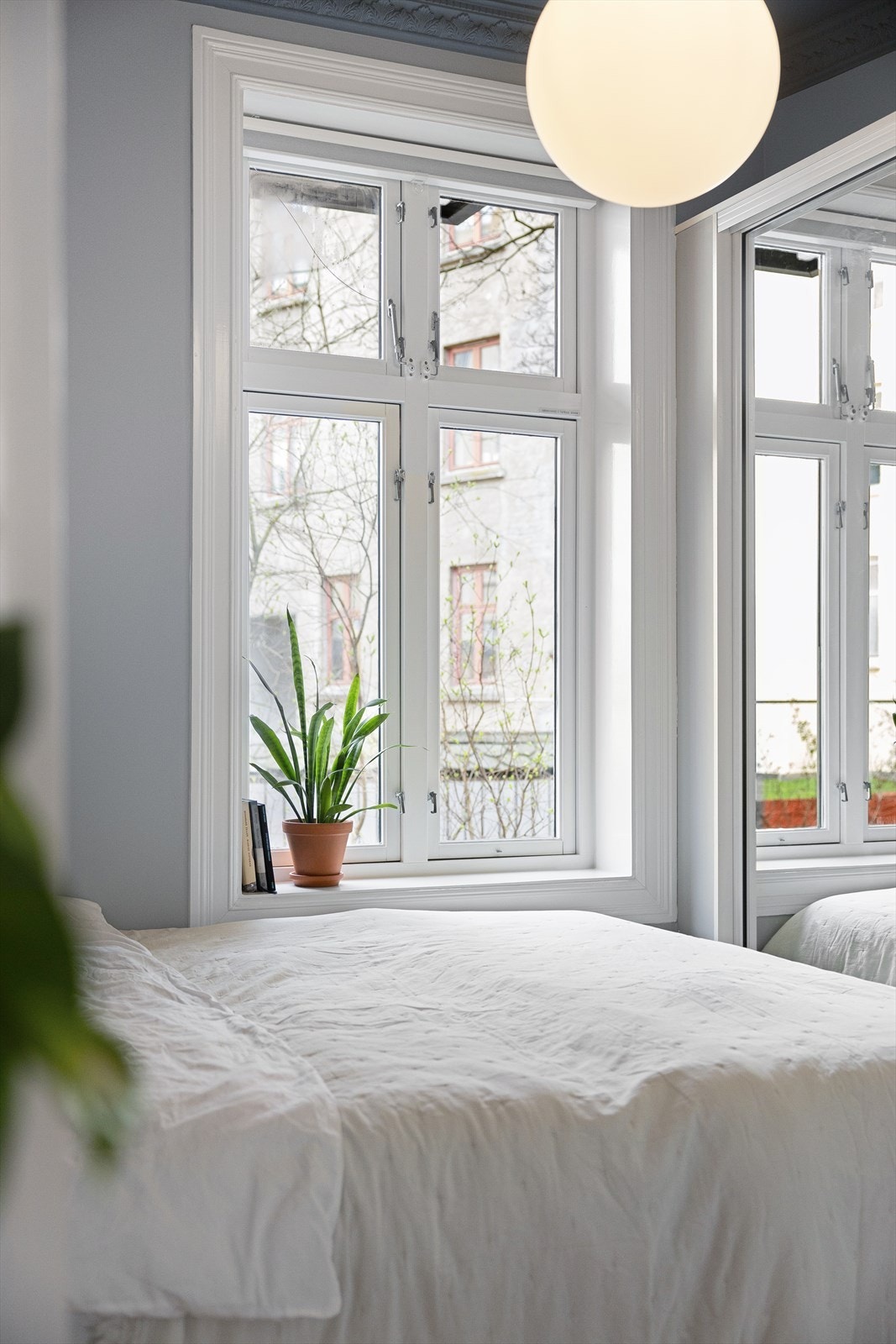 Soverommet vender mot rolig bakgård. Galleribilde