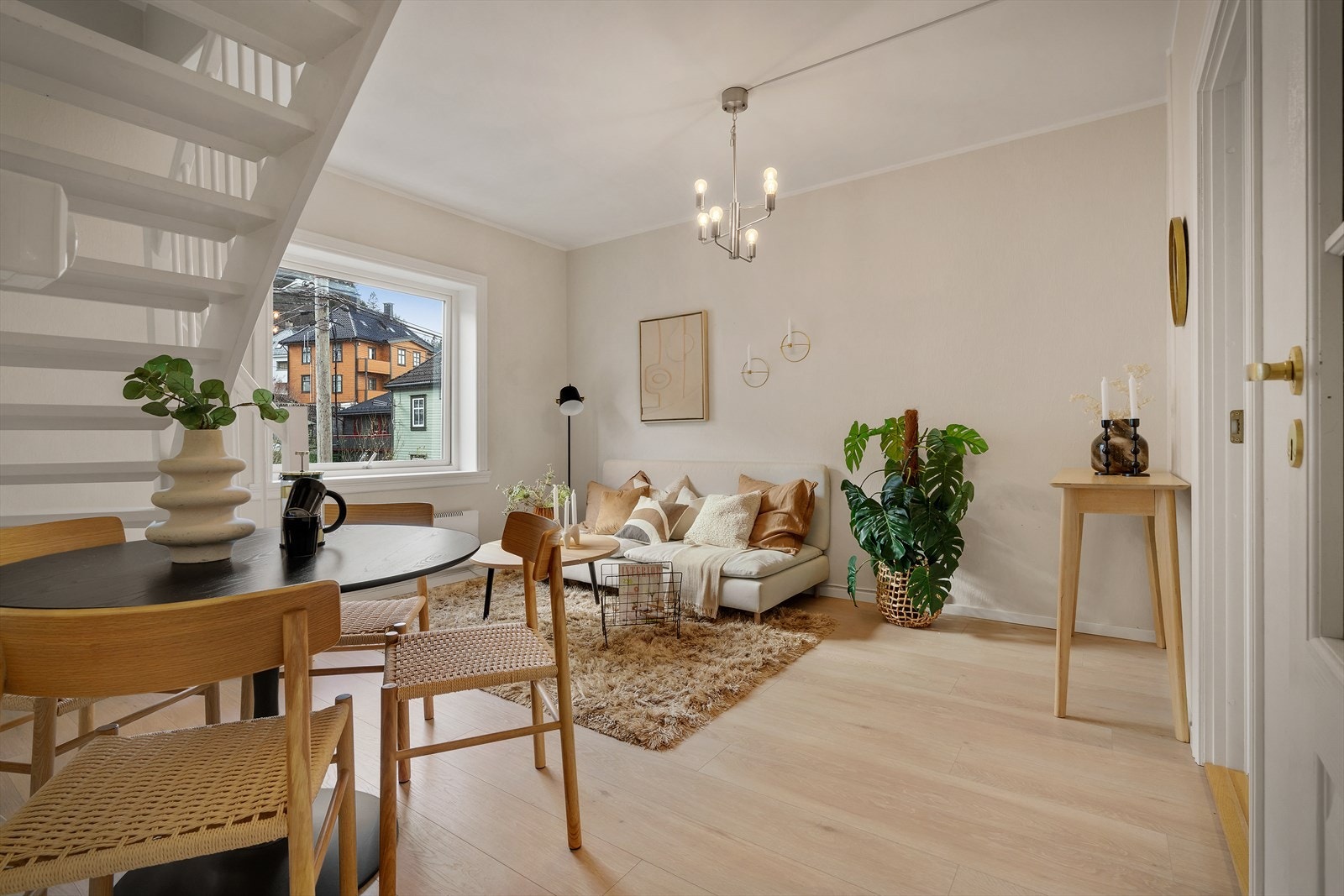 - Leiligheten er lys og innbydende - Galleribilde