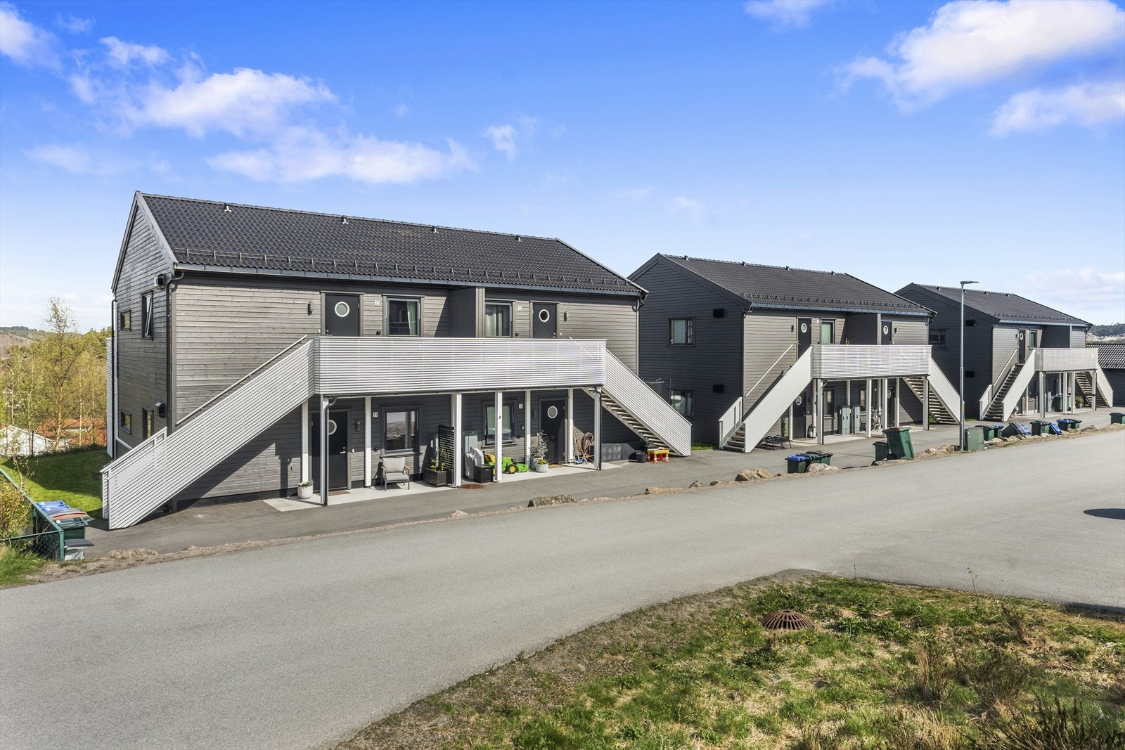 Del av 4-mannsbolig i et barnevennlig og rolig område Galleribilde