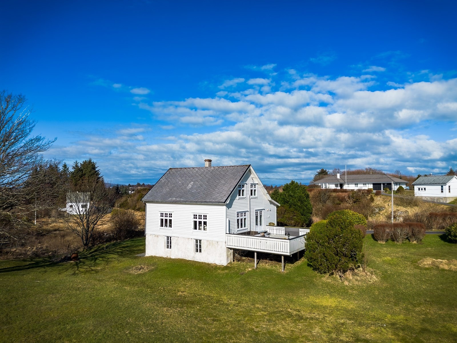 Boligen ligger på Hundvåkøy i Austevoll kommune. Galleribilde