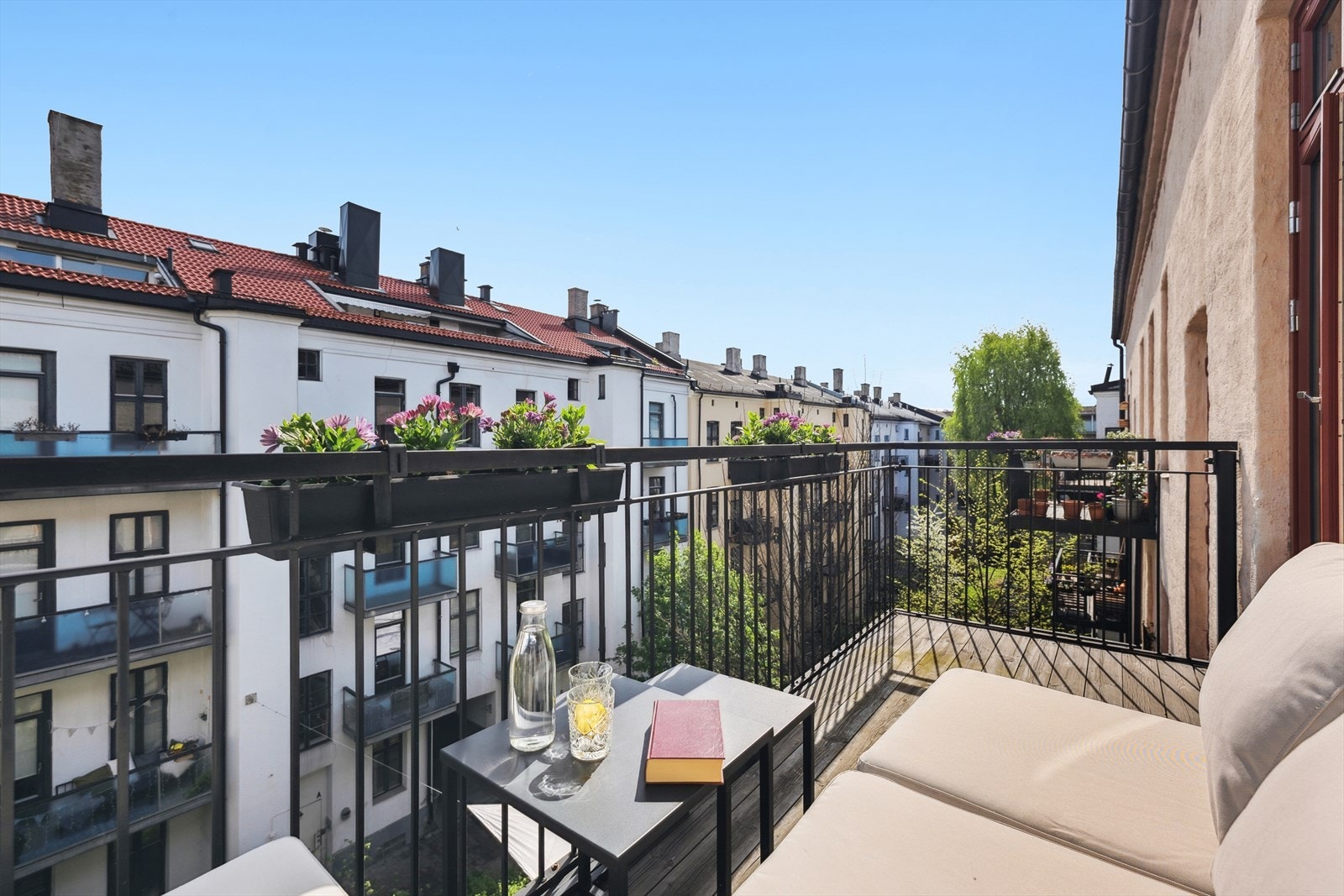 DNB Eiendom v/ Kaja Olsen har gleden av å presentere en nydelig 2-roms på beste Grünerløkka! Galleribilde