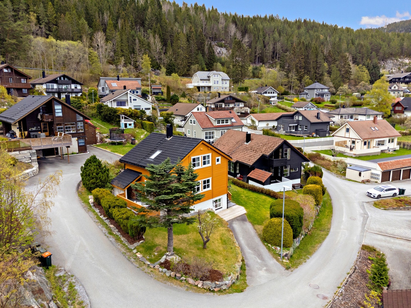 Eiendommen er pent opparbeidet og fremstår som velholdt. Galleribilde