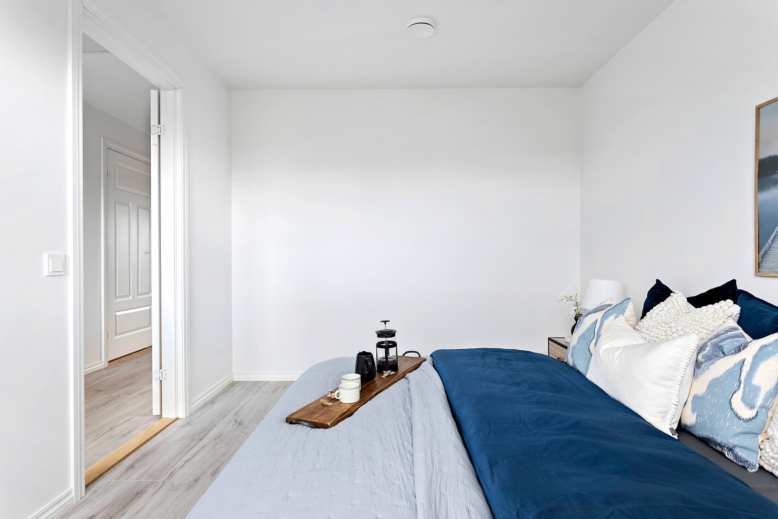 Rommet har god plass til garderobe. Galleribilde