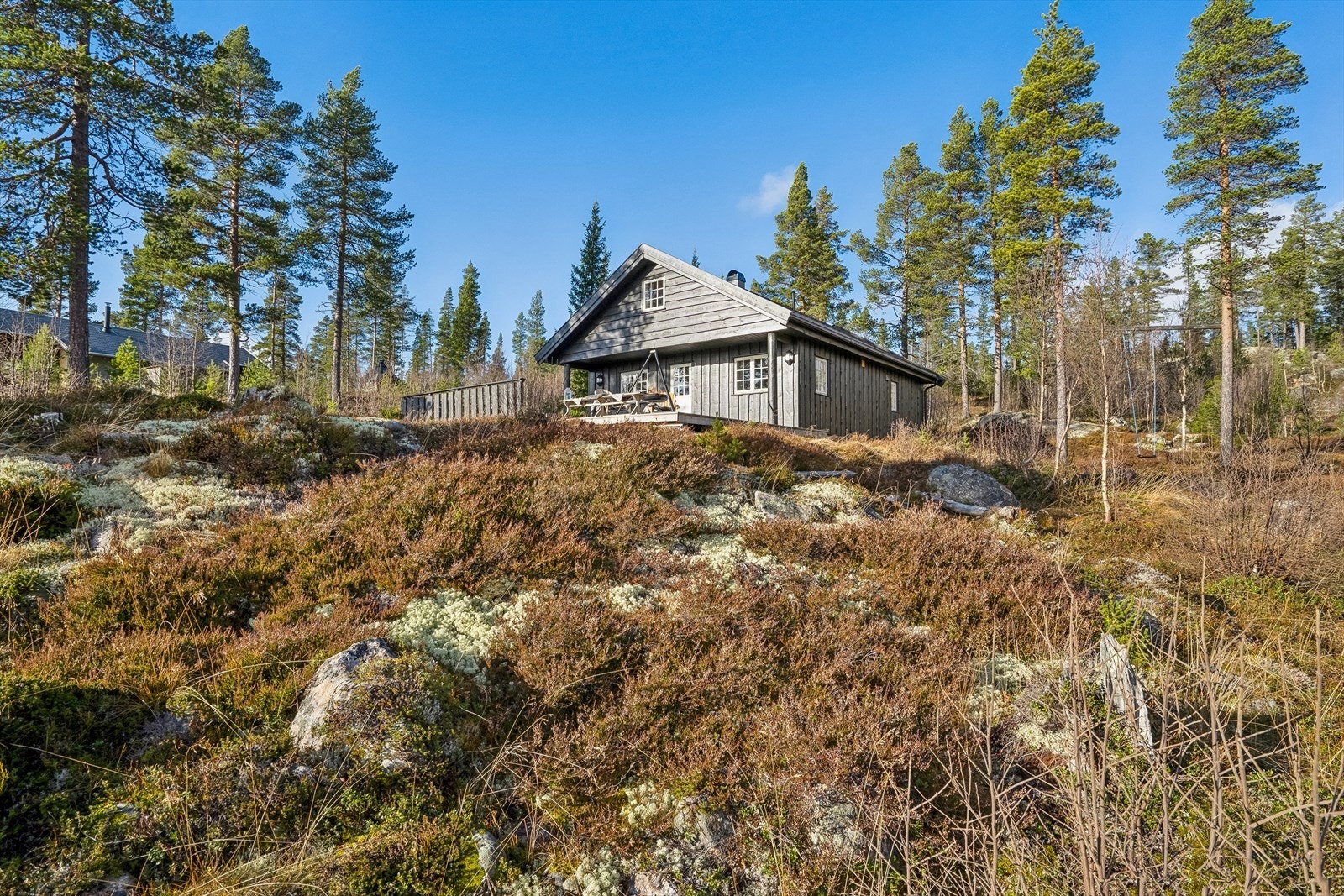 Stine Fostvedt Dale v/DNB Eiendom presenterer Storsteintjønnvegen 10! Galleribilde