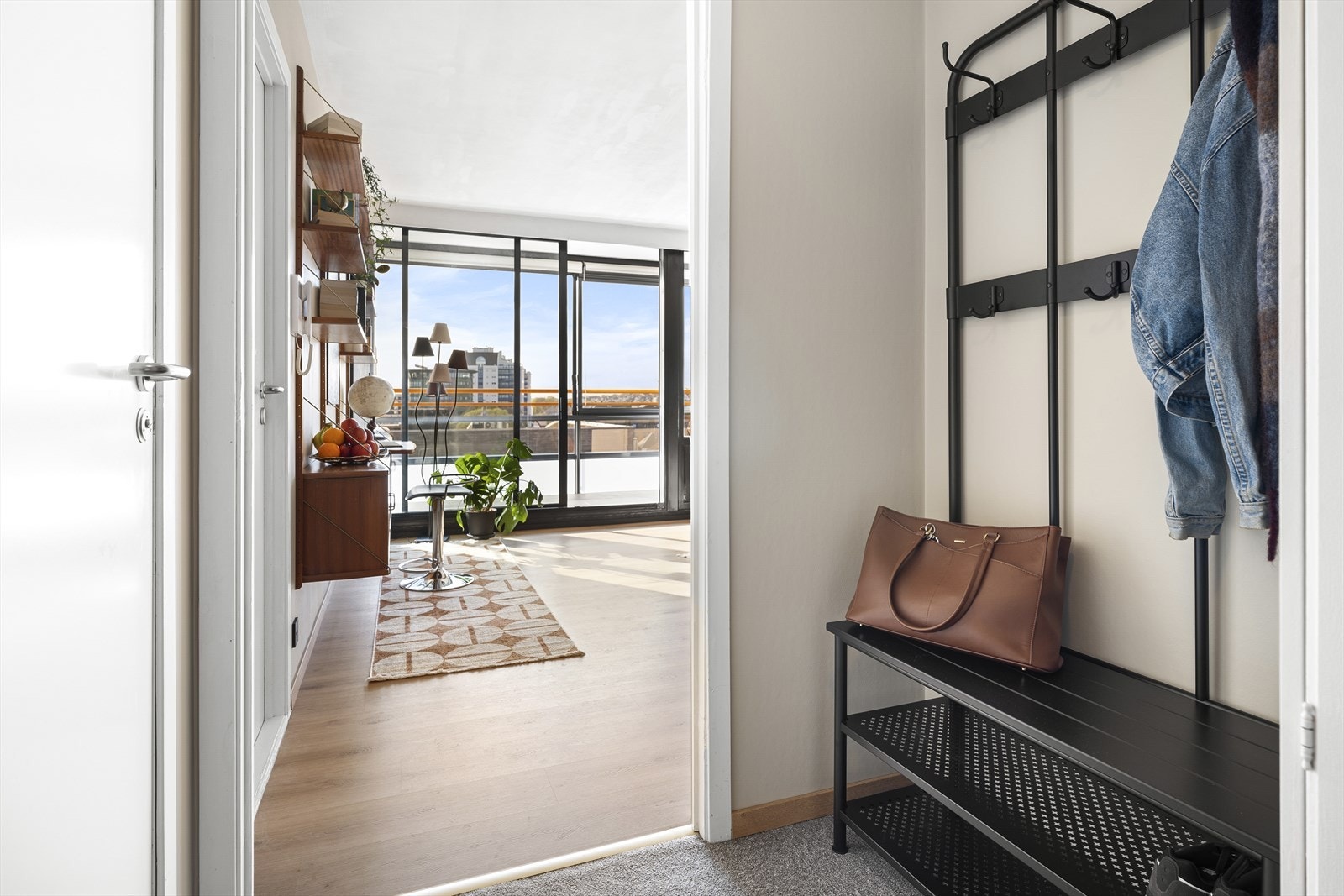 - Adkomst til badet fra gangen - Galleribilde