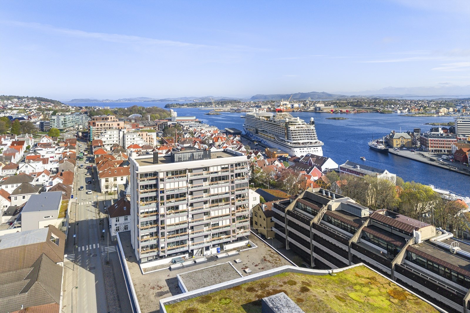 - Her har man alt man behøver i umiddelbar nærhet, med blant annet Herbarium som nærmeste nabo - Galleribilde