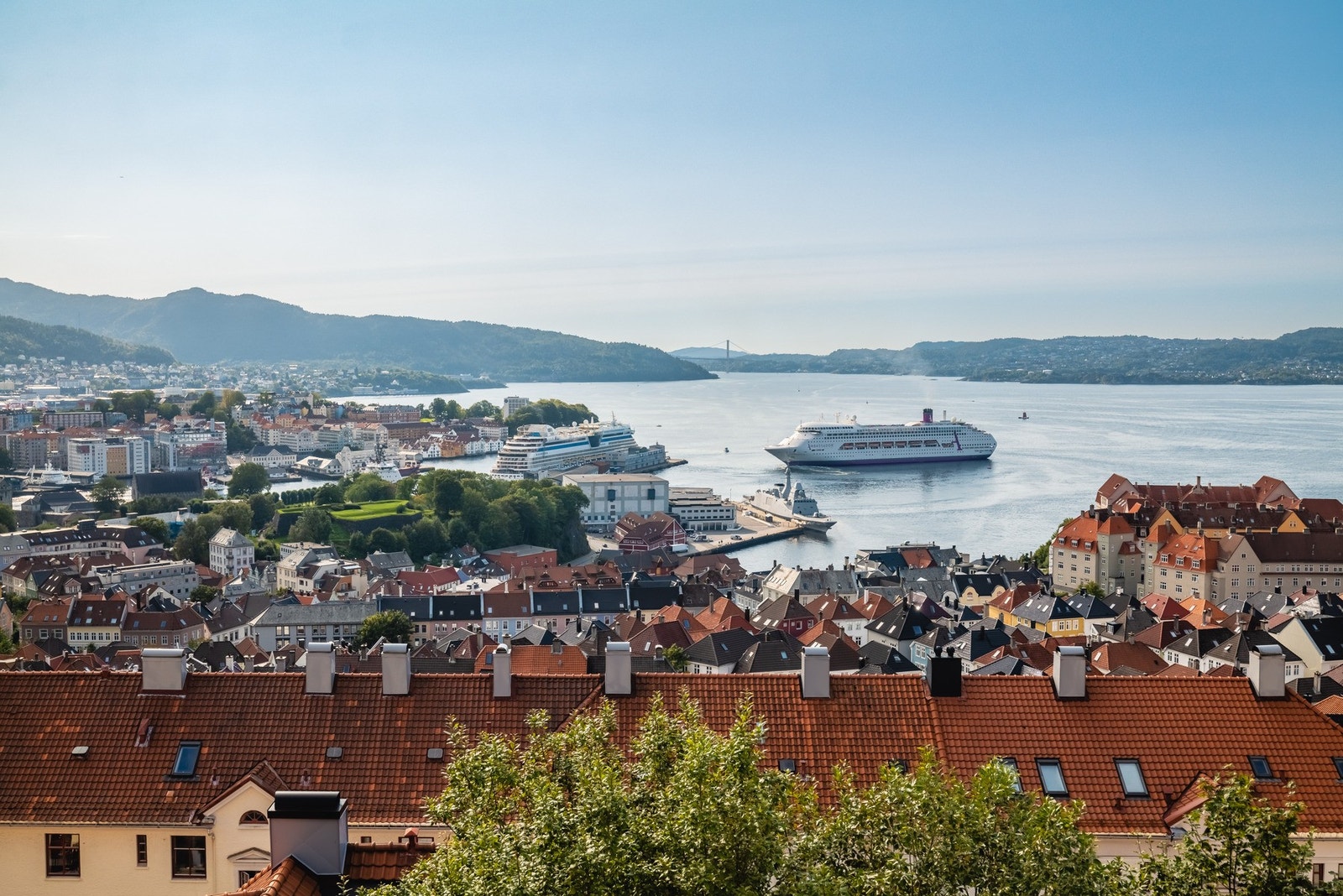 Tett på Bergen sentrums pulserende byliv med et bredt servicetilbud og rik tilgang på en rekke service-, utelivs- og restauranttilbud Galleribilde