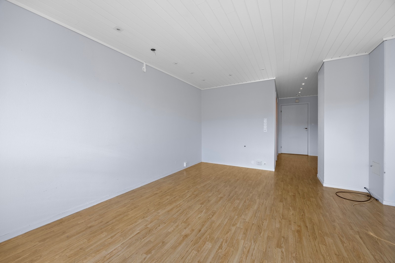 Stor og god stue med god plass til møblement Galleribilde