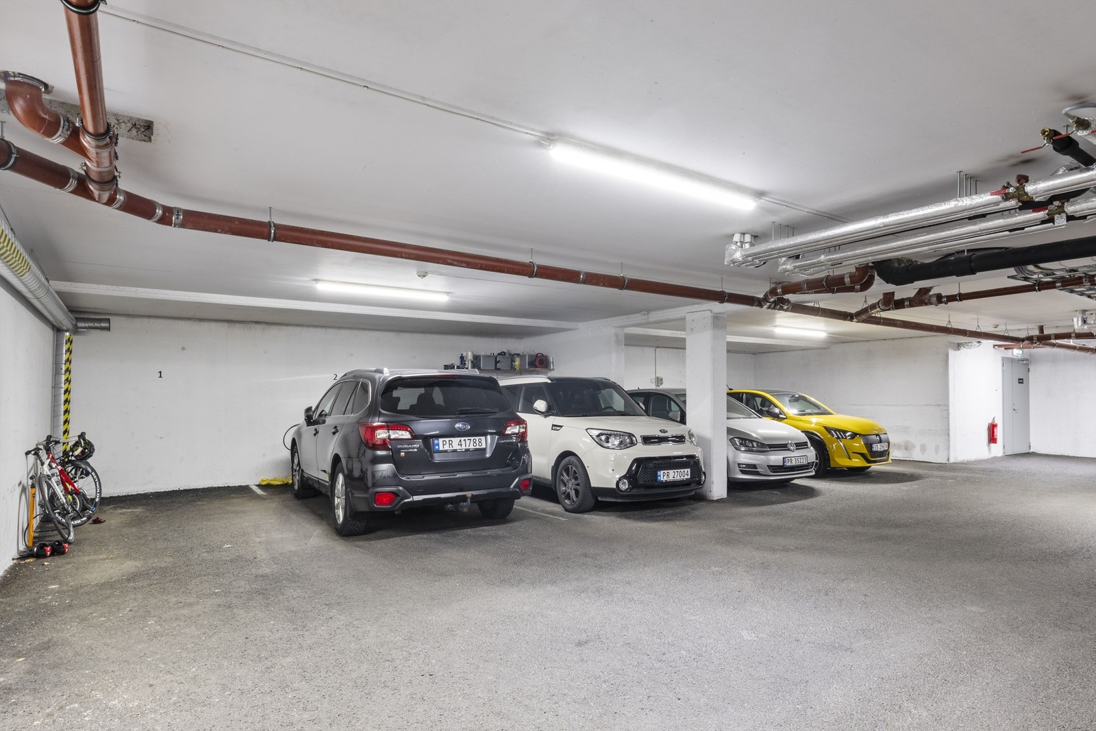 Parkeringslass. Galleribilde