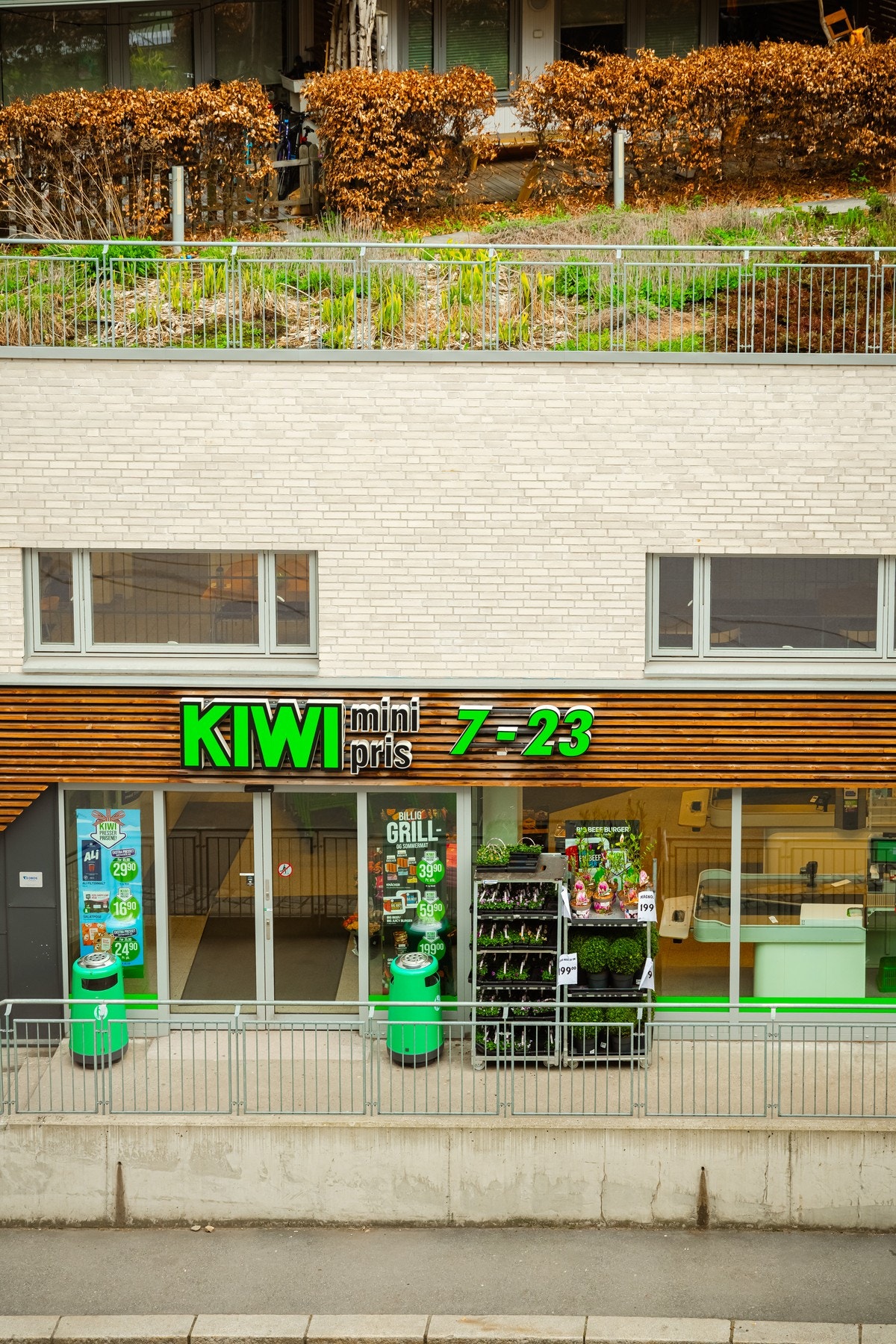 Dagligvarehandelen kan gjøres ved blant annet Kiwi i Kværnerbyen og Rema 1000 på Vålerenga Galleribilde