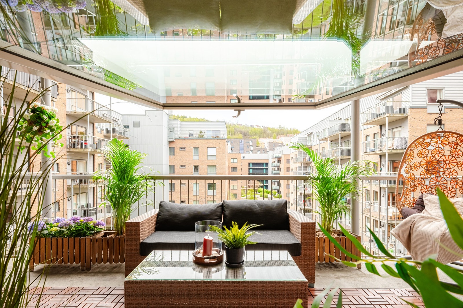 Silje Midtseim-Dammen ved EIE Løren ønsker velkommen til Turbinveien 3! Galleribilde