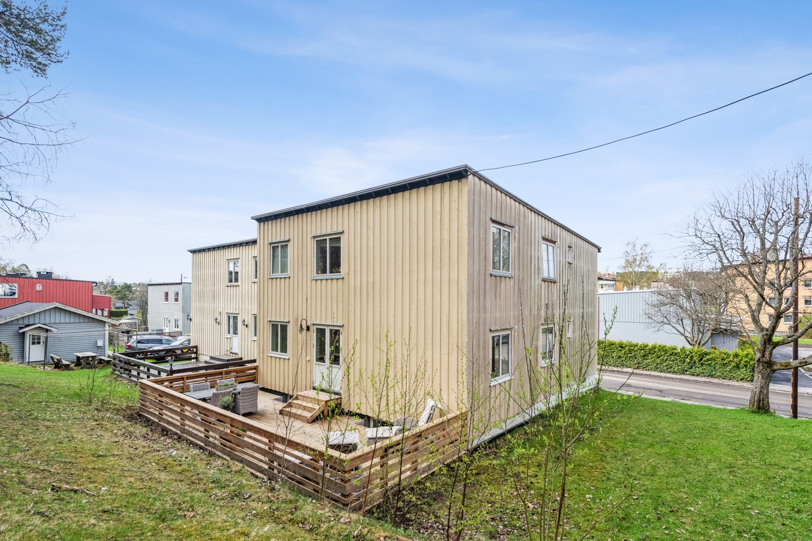 Fra stuen er det utgang til østvendt terrasse på på 31 kvm. Galleribilde