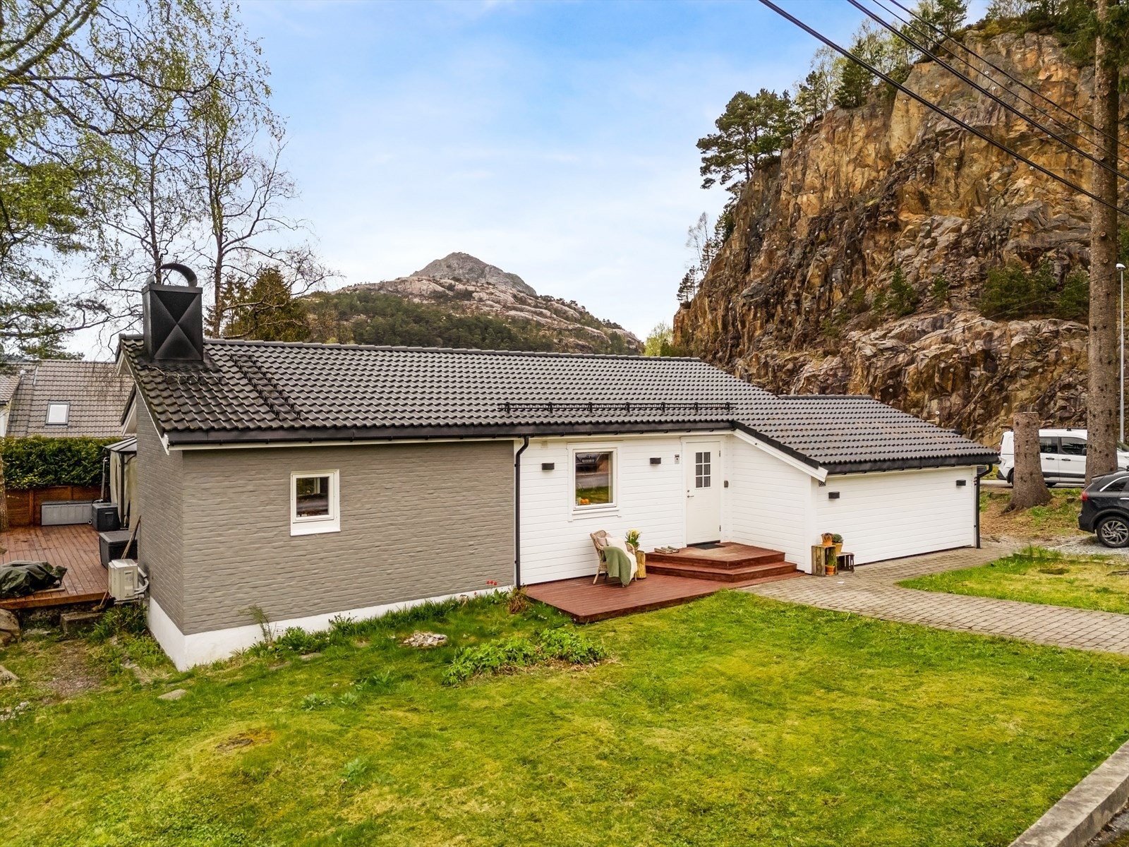 Eiendomsmegler Vest v/ Anja Jaf presenterer Bjørgeveien 362! Galleribilde