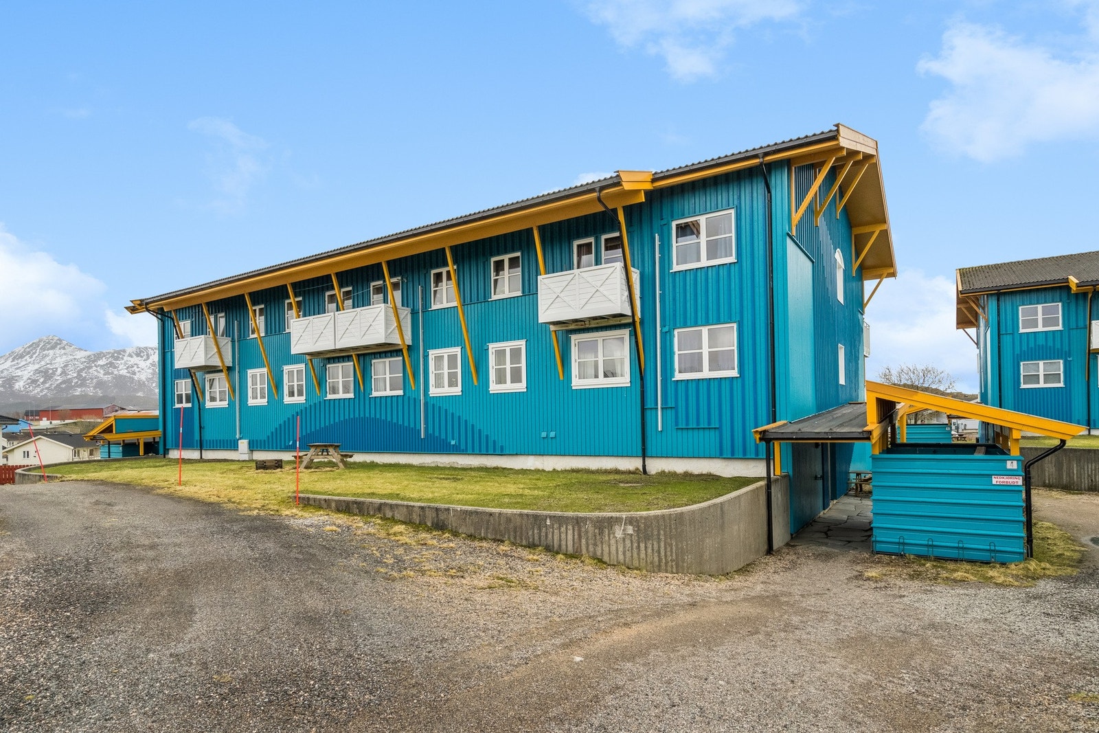 Last ned salgsoppgaven for utfyllende informasjon om eiendommen. Velkommen på visning! Galleribilde