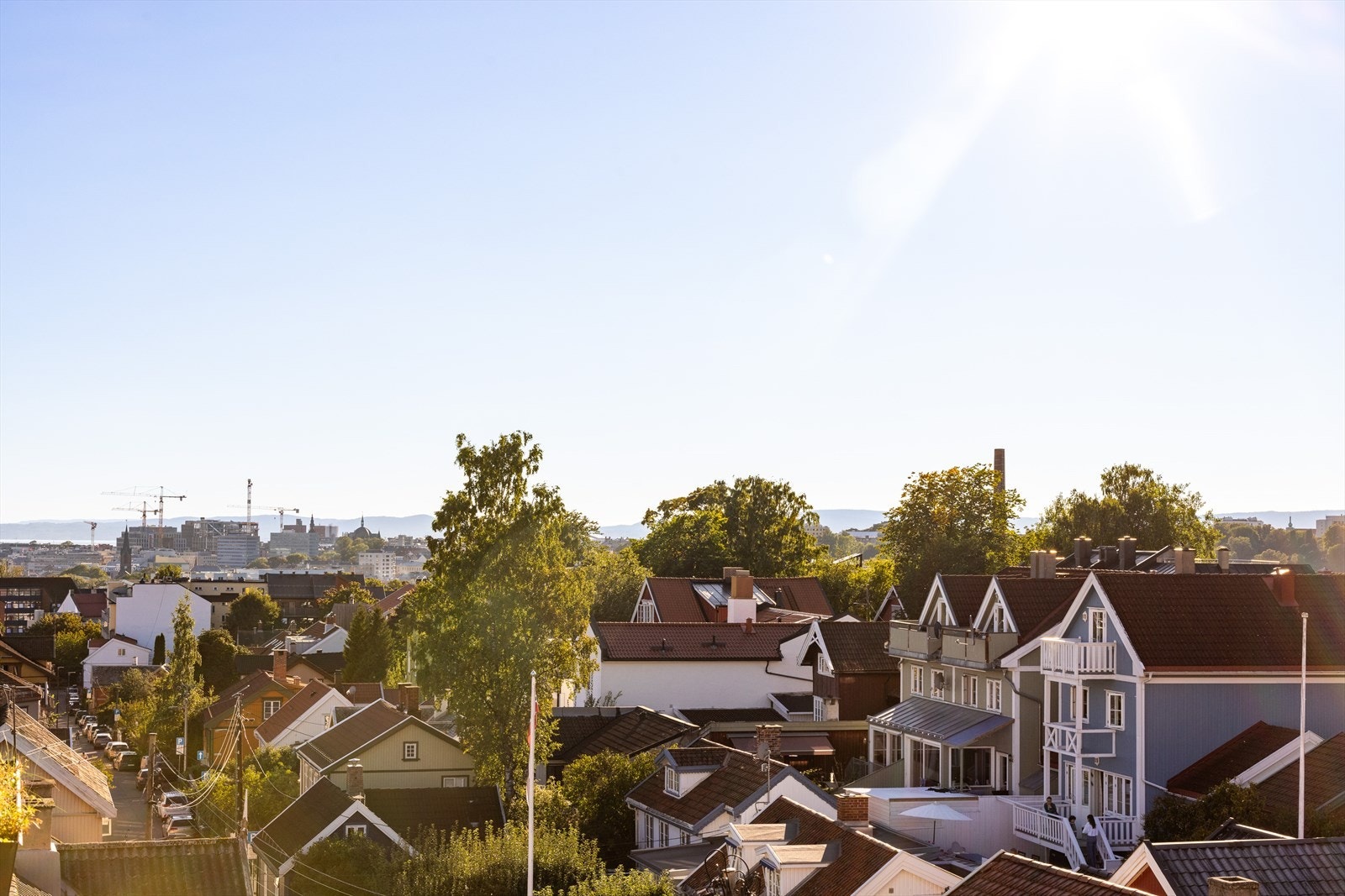 Med fjordutsikt og sol fra ca. kl 15 til solnedgang, sommerstid Galleribilde