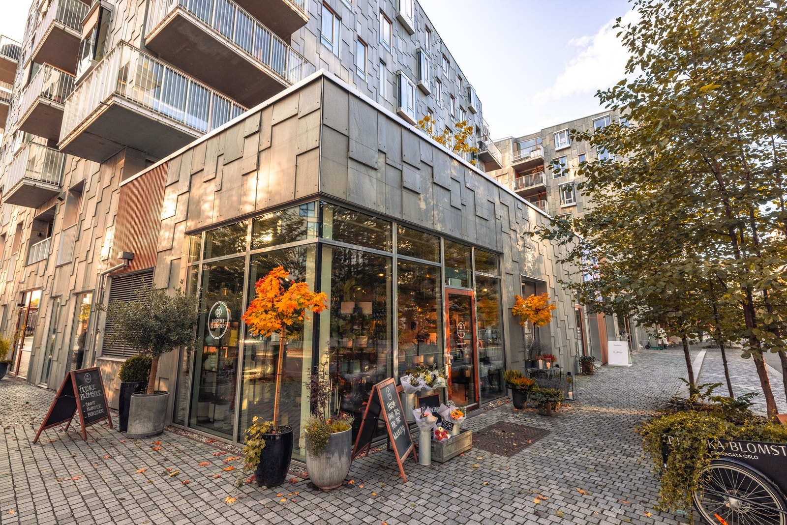 Bjørvika Blomster ligger rett ved leiligheten. Galleribilde