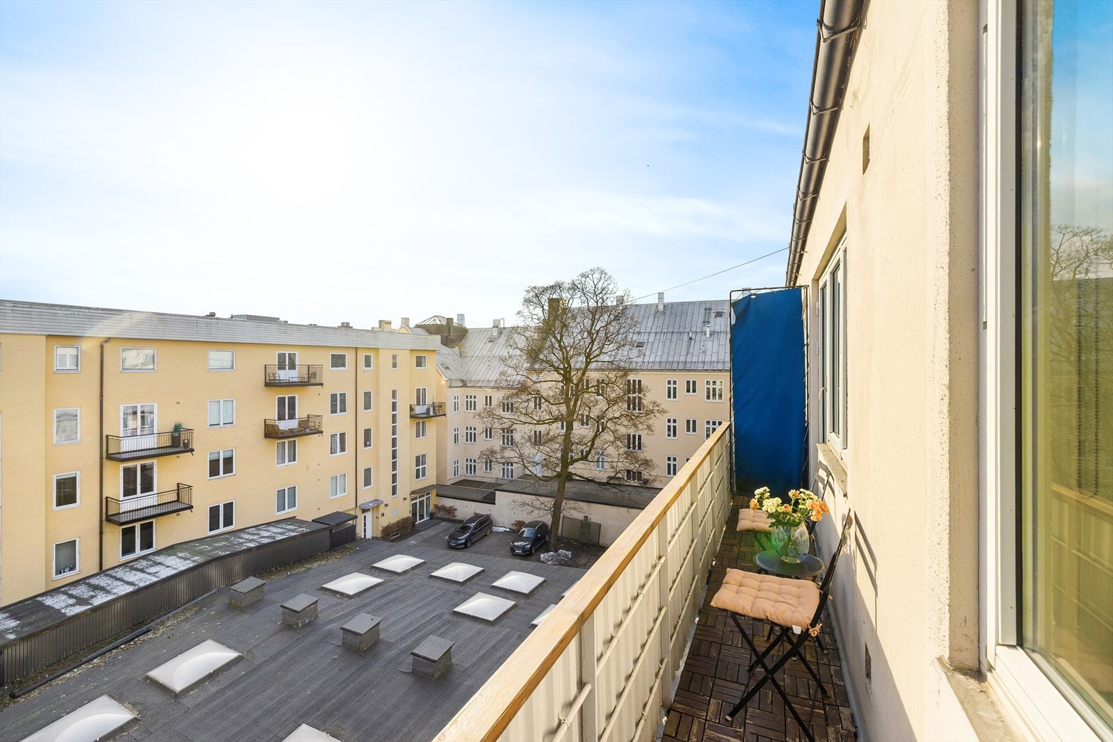 Åpent og usjenert utsyn fra brannbalkongen. Galleribilde