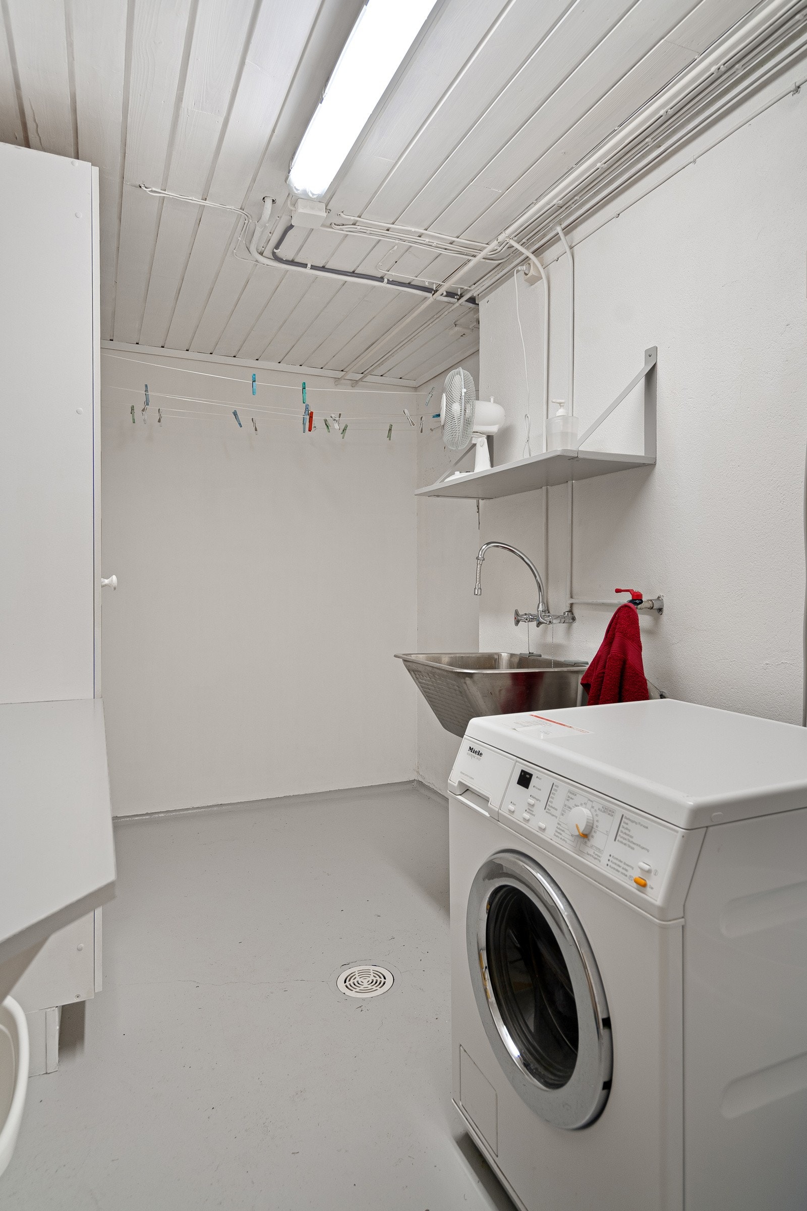 Vaskerom Galleribilde