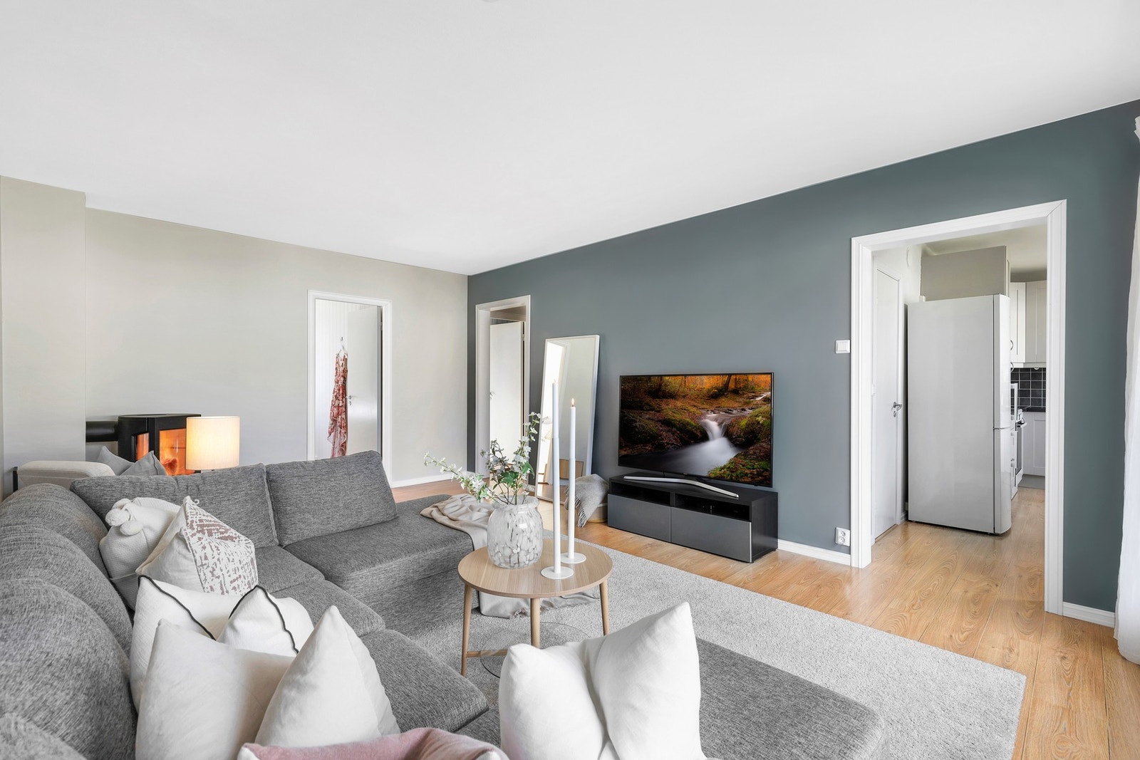 Delvis åpen stue-/kjøkkenløsning Galleribilde