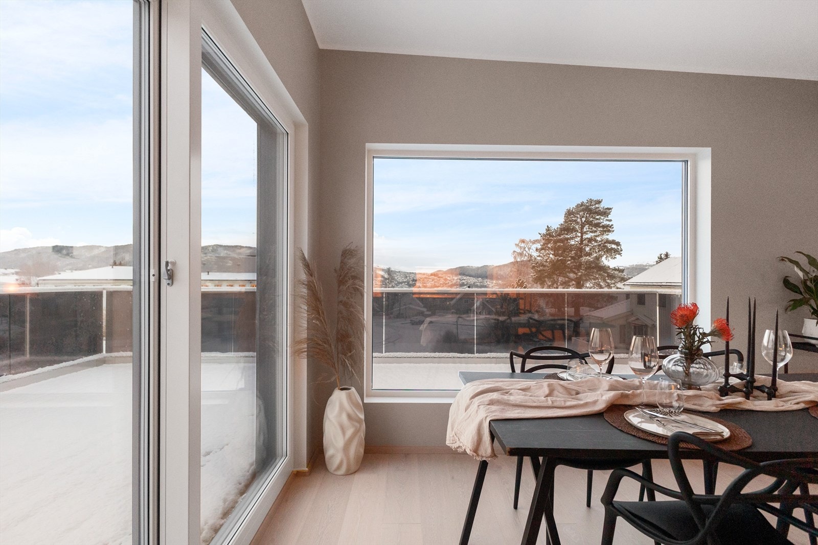 Spisestue. Galleribilde