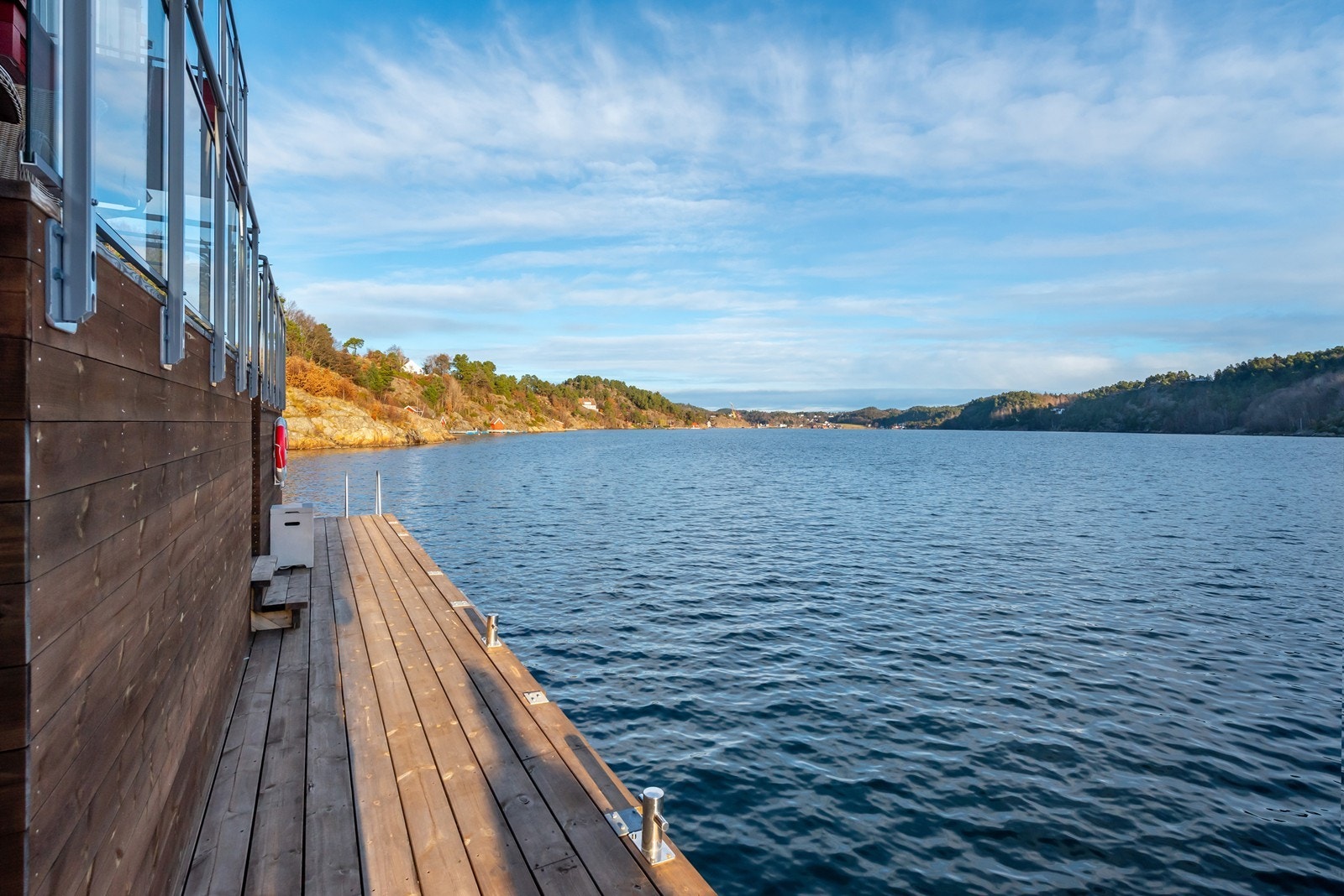 Båtplass og gode muligheter for et frisk sjøbad Galleribilde