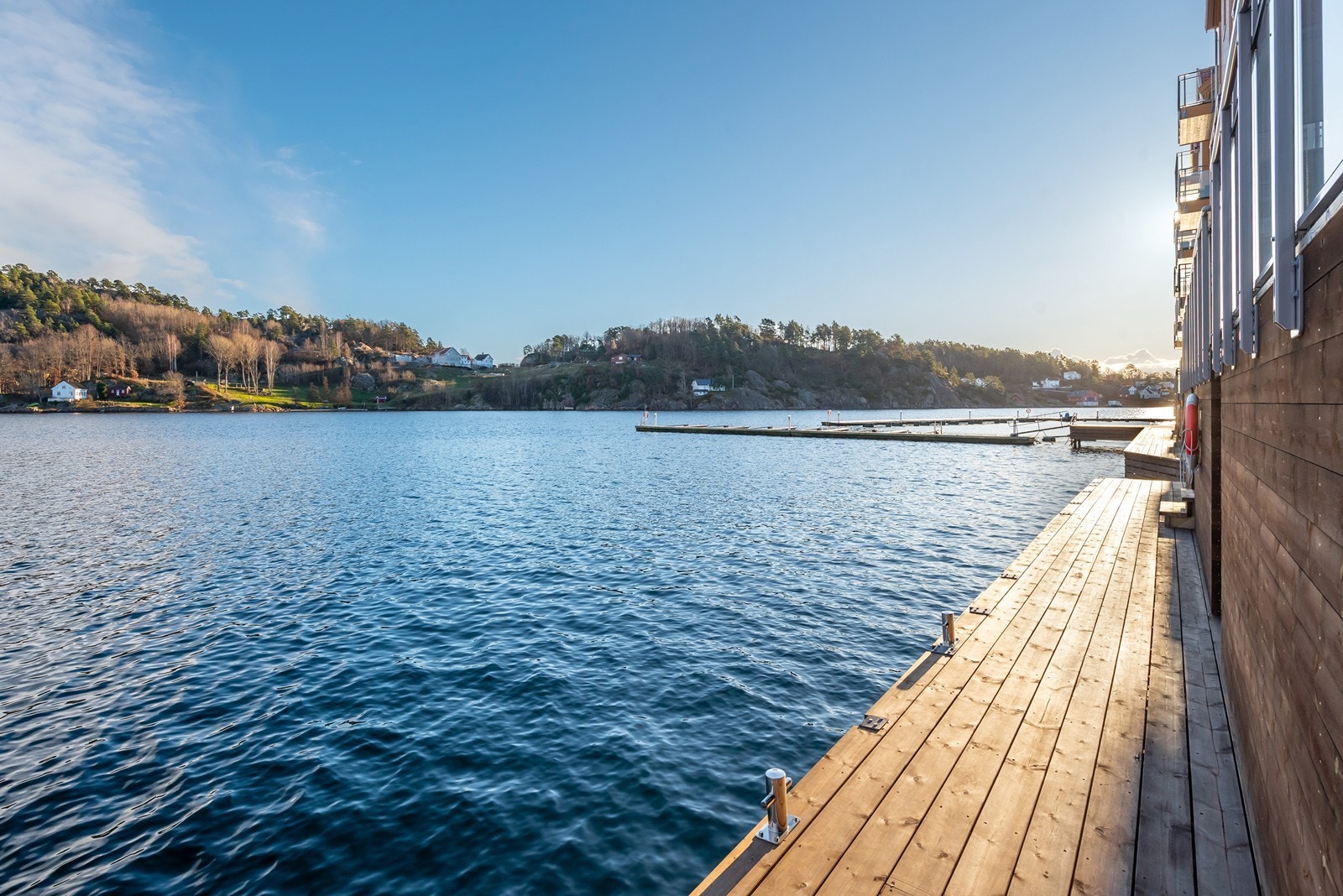 Utsikt og bilde av bryggeanleggene Galleribilde