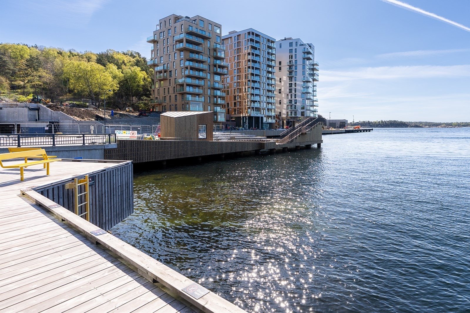 De tre søstre i Kanalbyen, har en nydelig beliggenhet. Her har du både sjø og vakker natur. Galleribilde