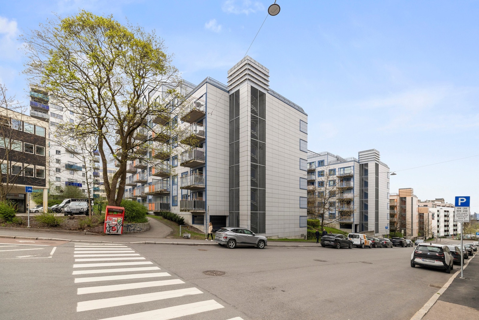 Fra sinsenveien har du kort vei til alt fra dagligvarehandel til kollektivtransport Galleribilde