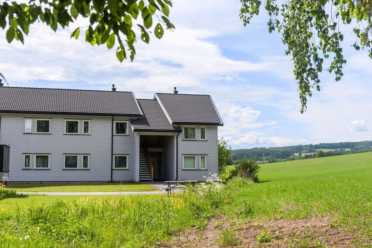 Leiligheten ligger i 2. etasje Galleribilde