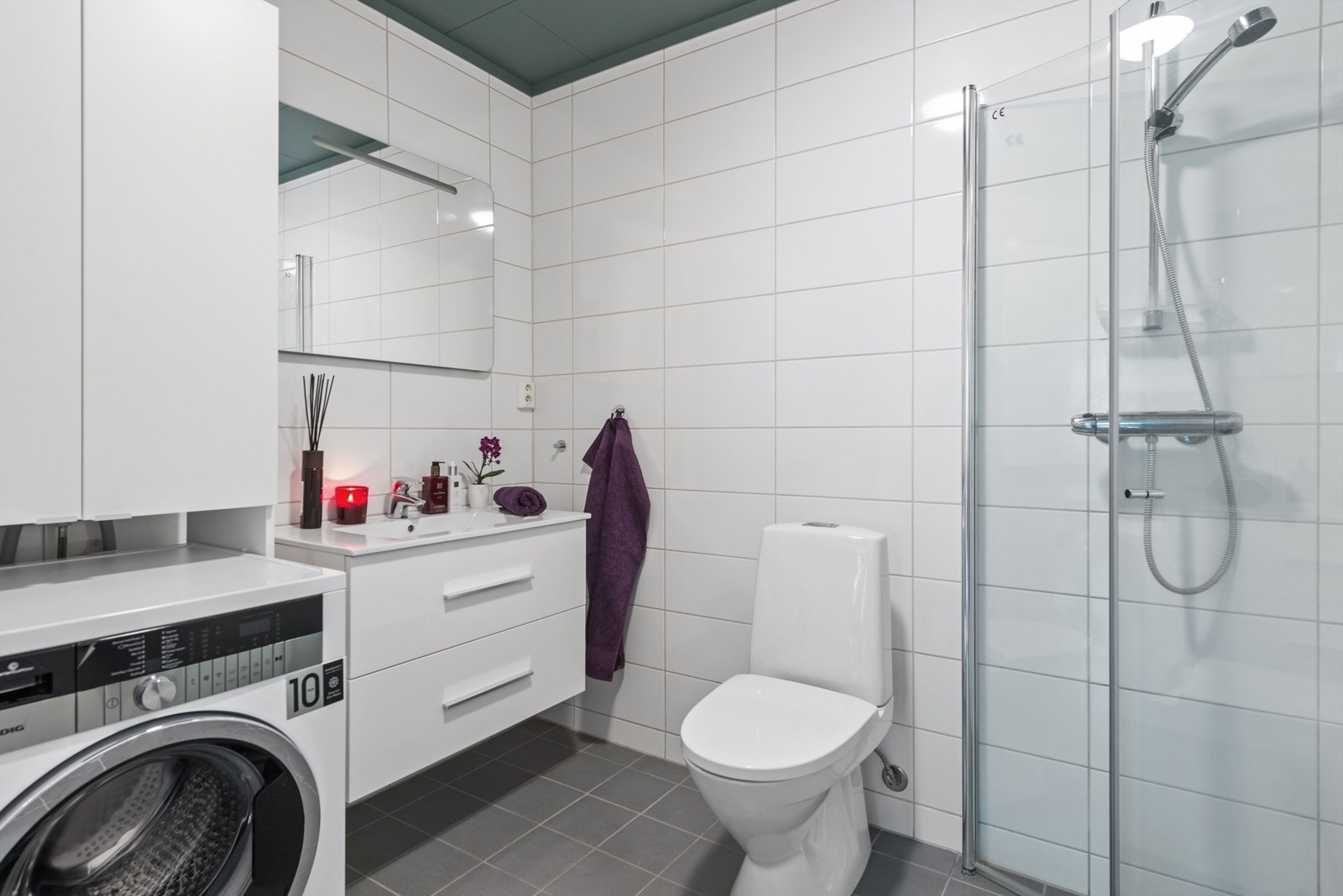 Flislagt bad med gulvvarme Galleribilde