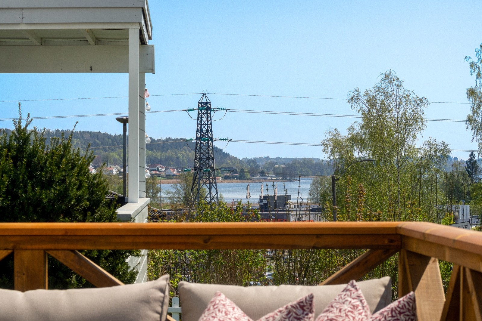 Glimt av sjøen. Galleribilde