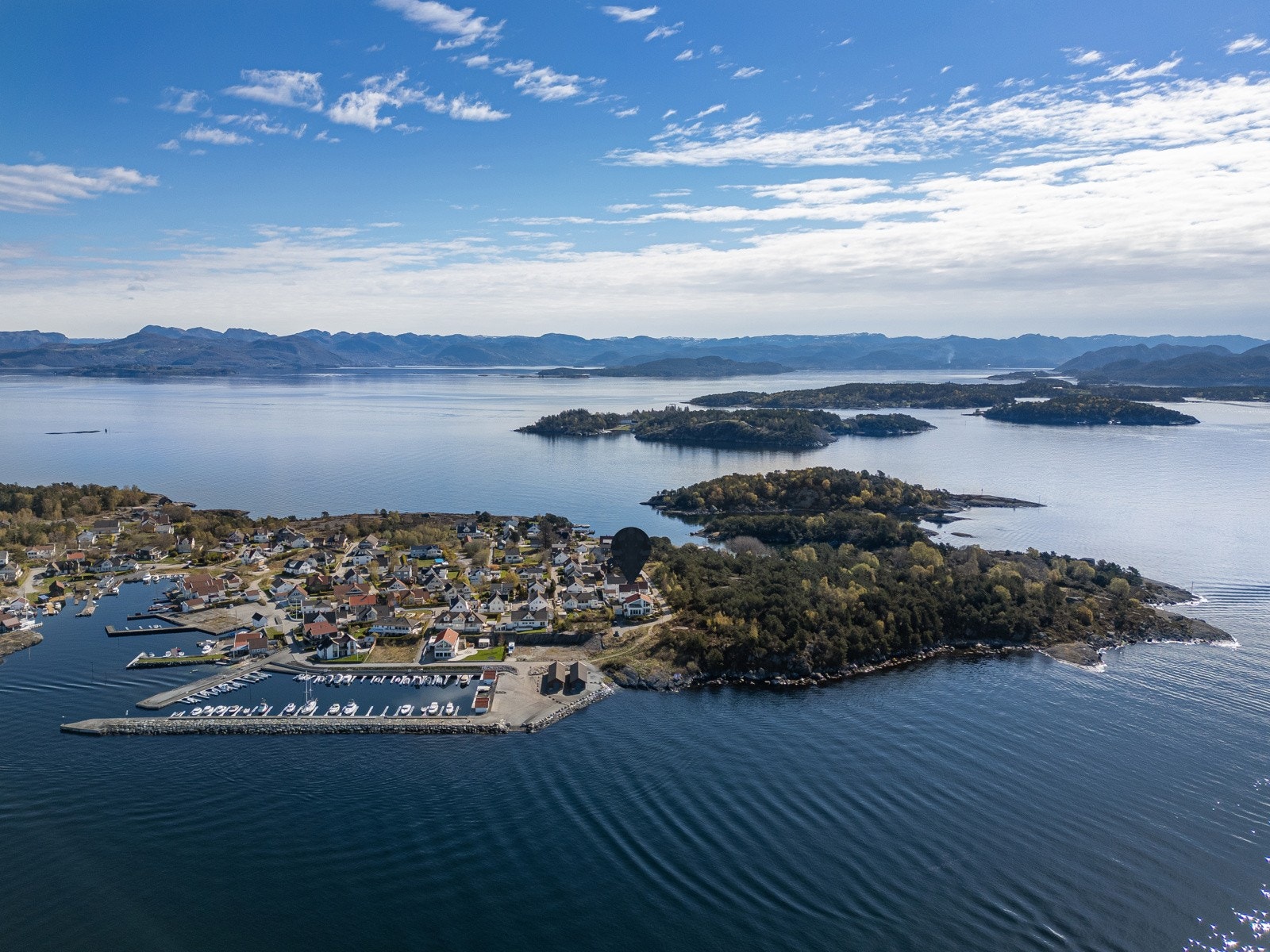 Kort avstand til småbåthavn Galleribilde