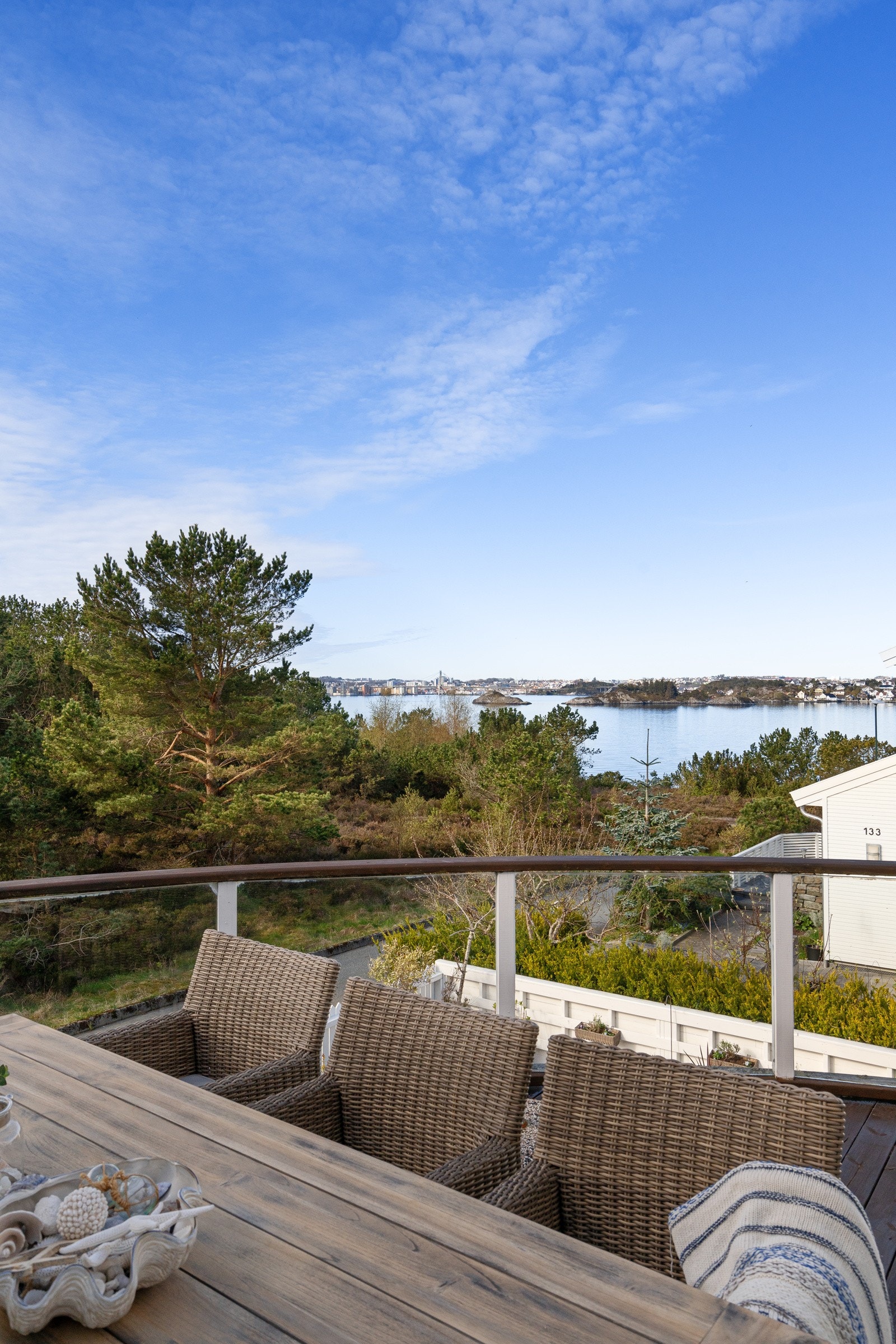 Fantastisk utsikt fra altan Galleribilde