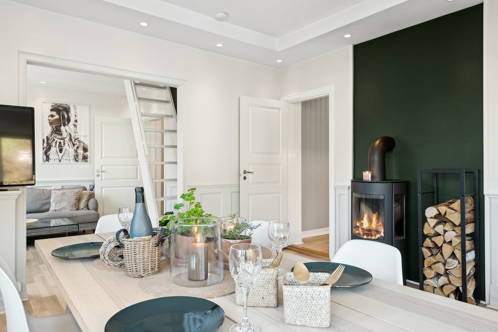 Leiligheten er utstyrt med balansert ventilasjon, noe som sørger for et godt inneklima året rundt. Galleribilde